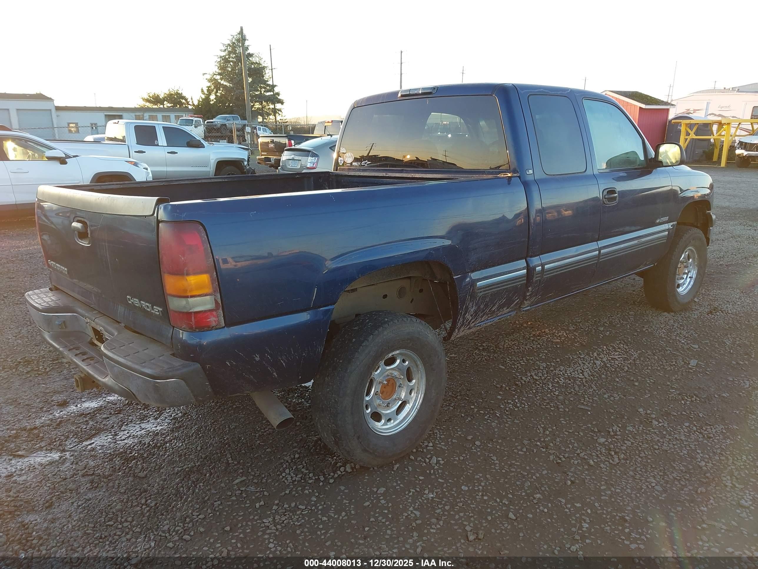 CHEVROLET SILVERADO image 4