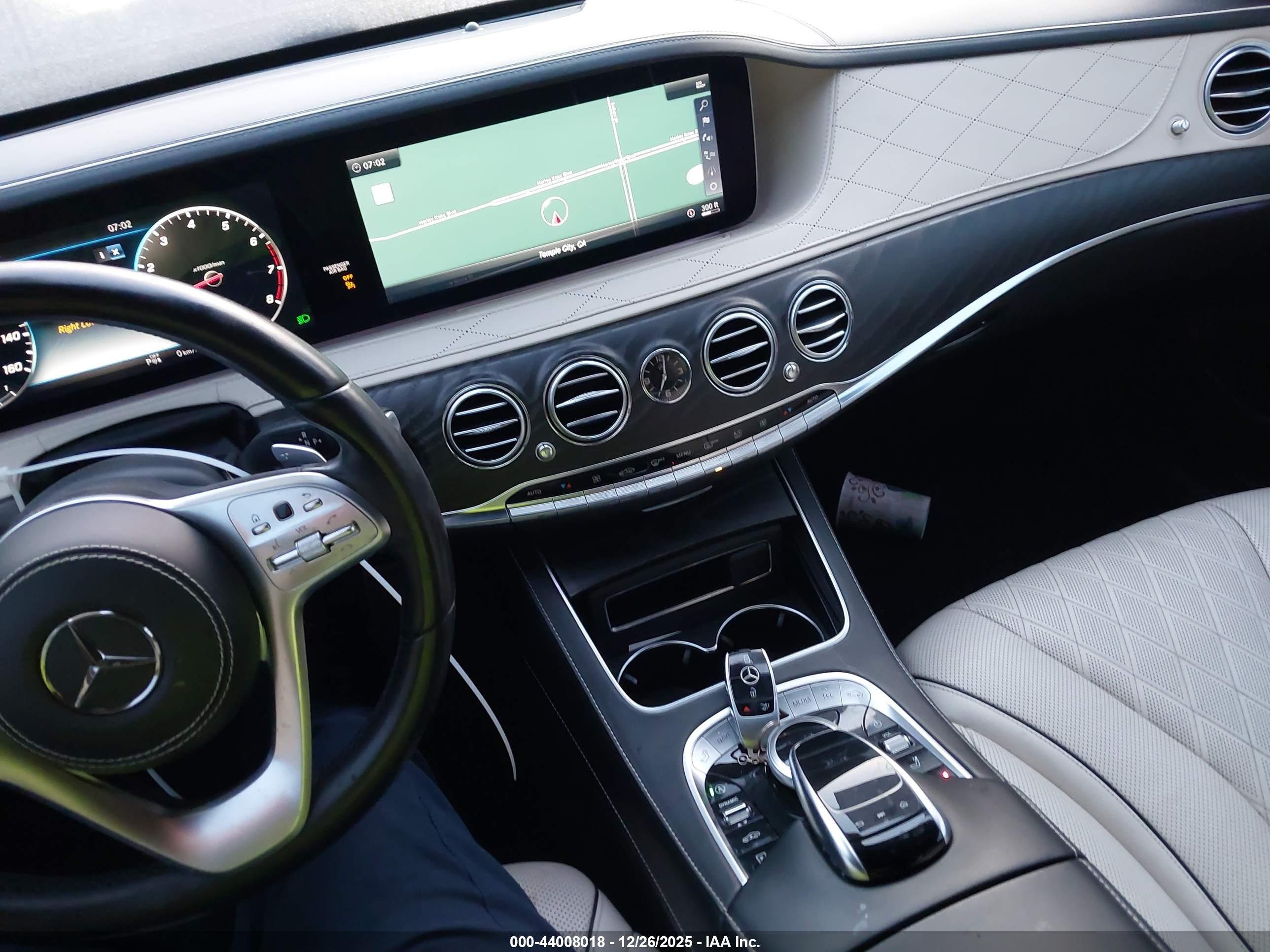 MERCEDES-BENZ S image 11