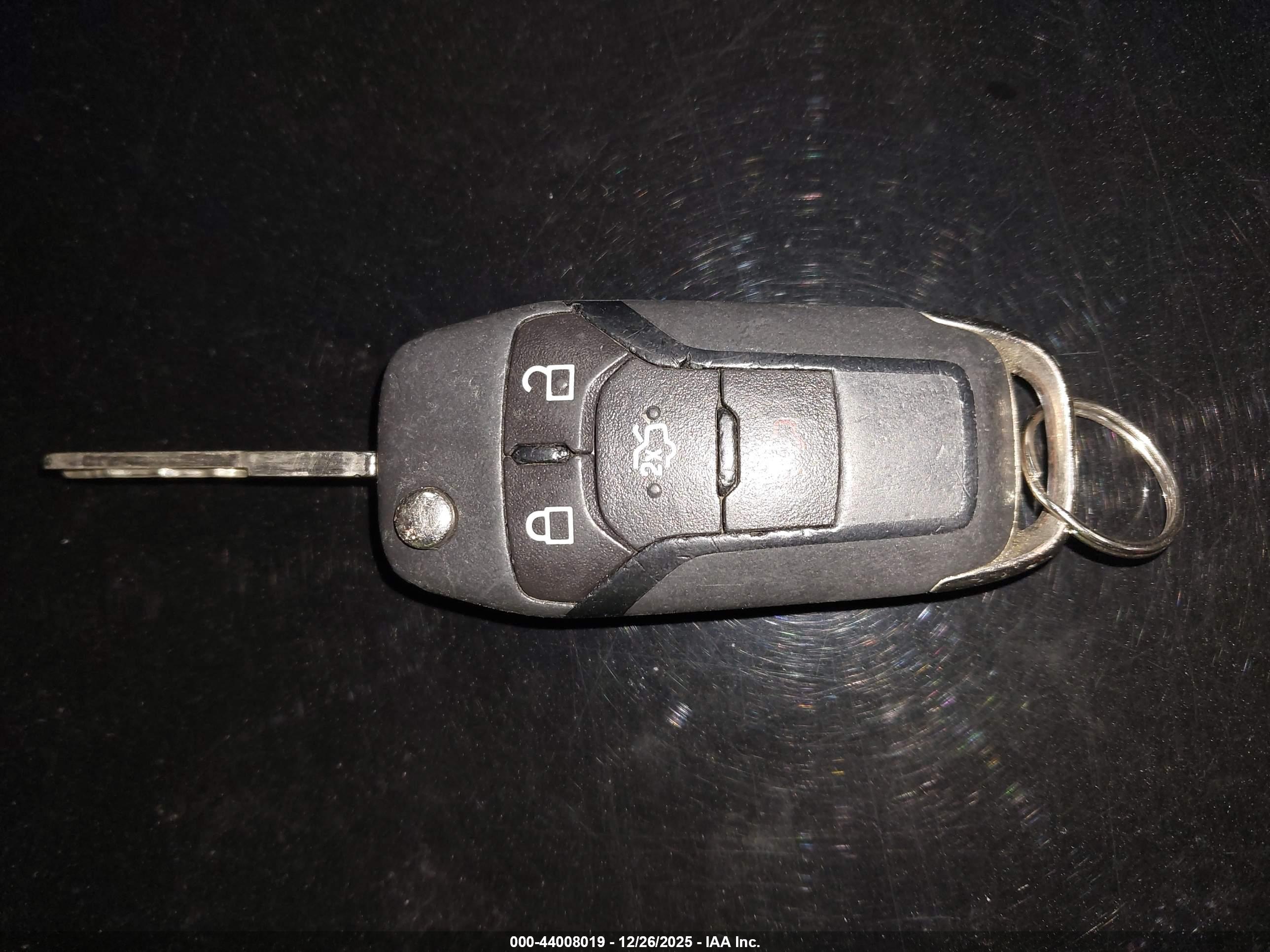 FORD FUSION image 11