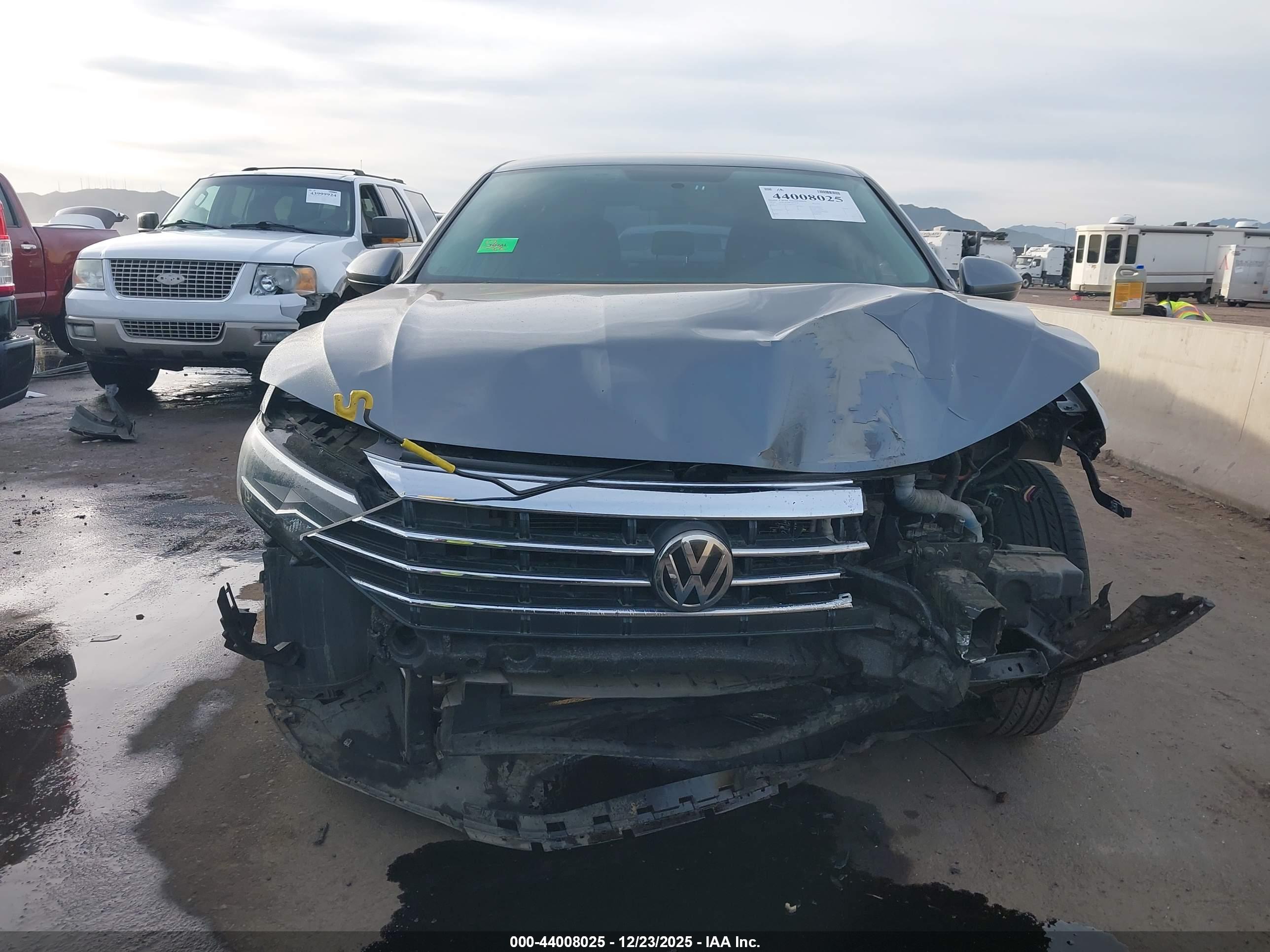 VOLKSWAGEN JETTA image 6
