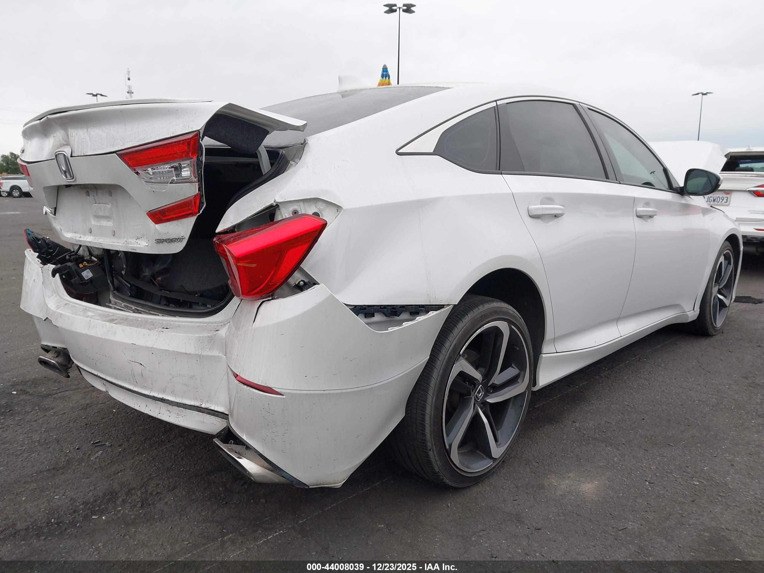 HONDA ACCORD image 4