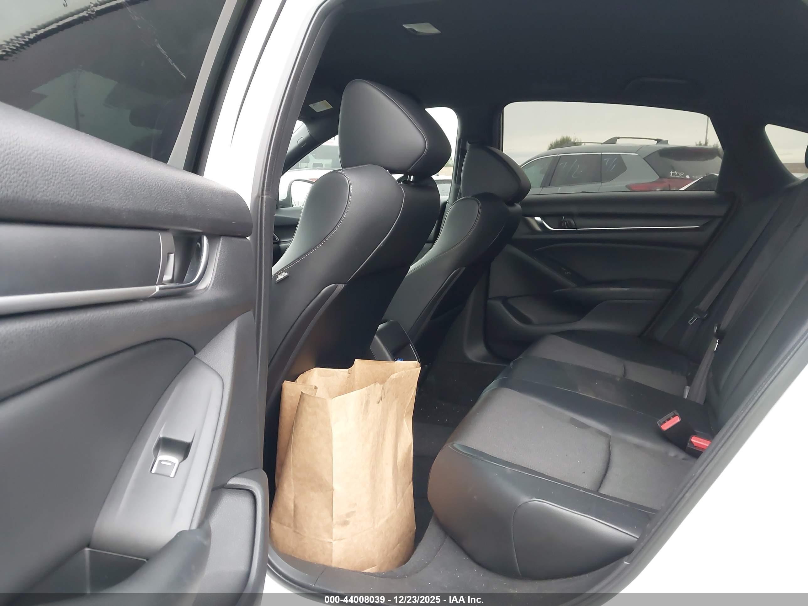 HONDA ACCORD image 8
