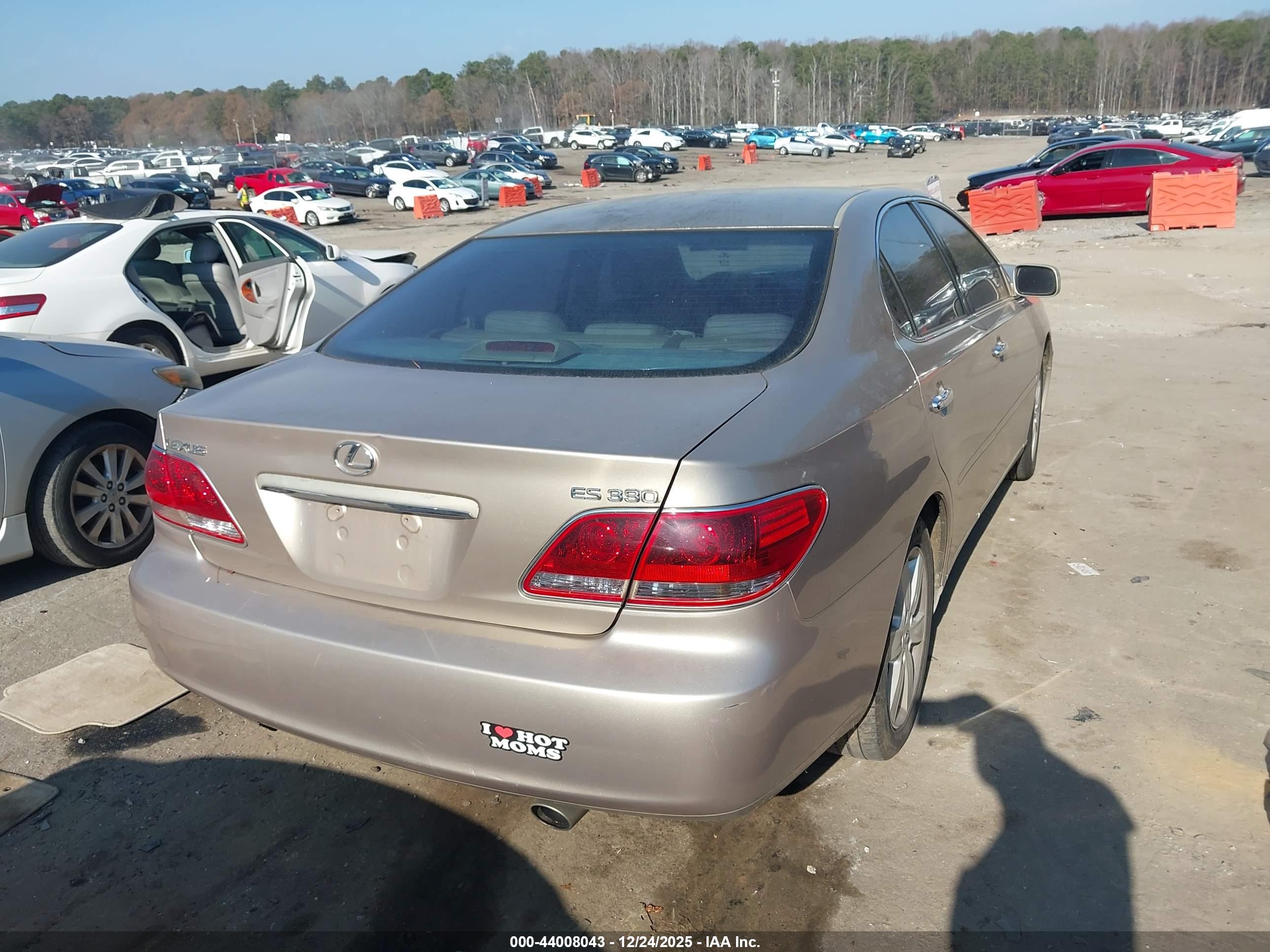 LEXUS ES image 4