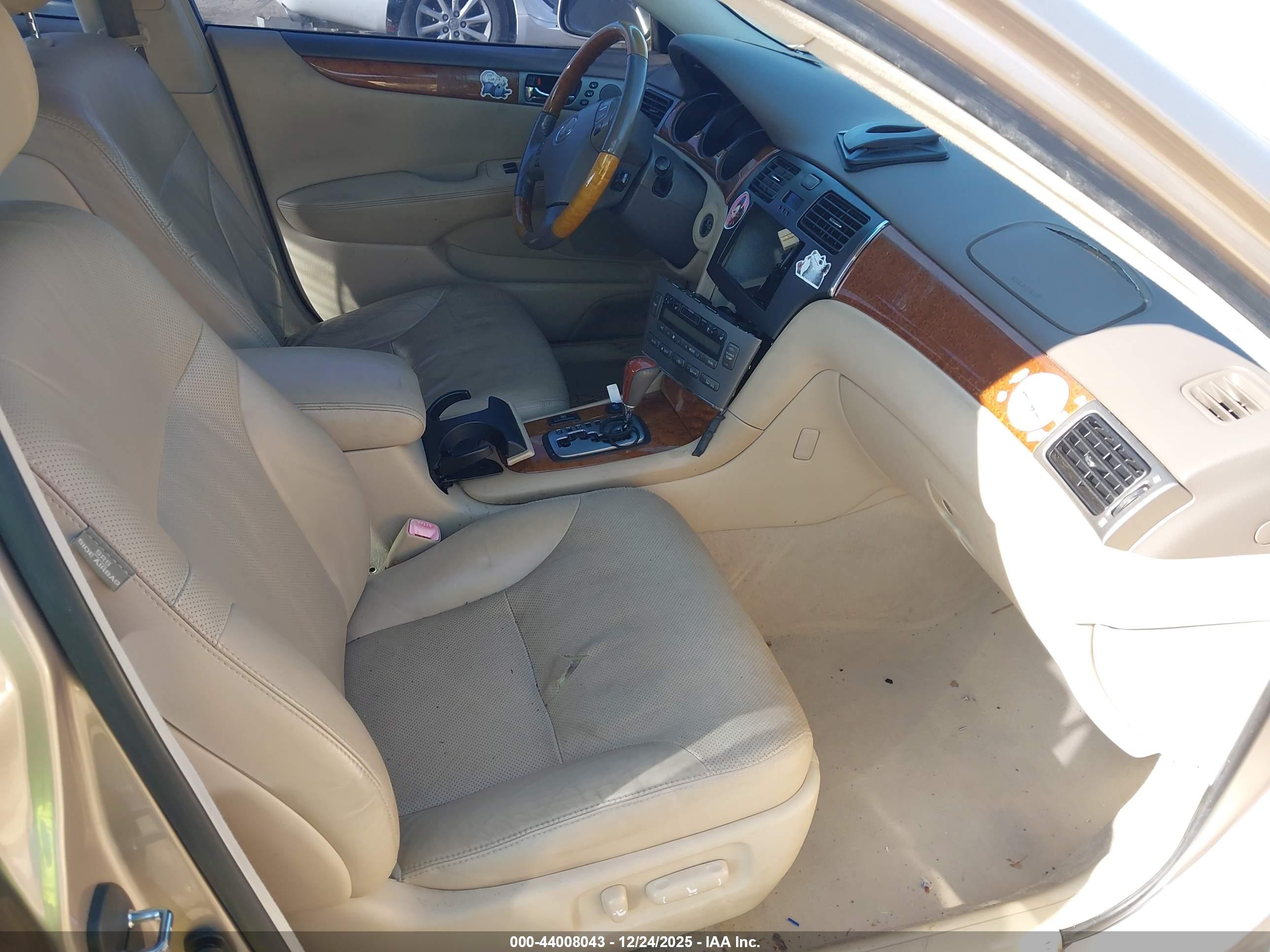 LEXUS ES image 5