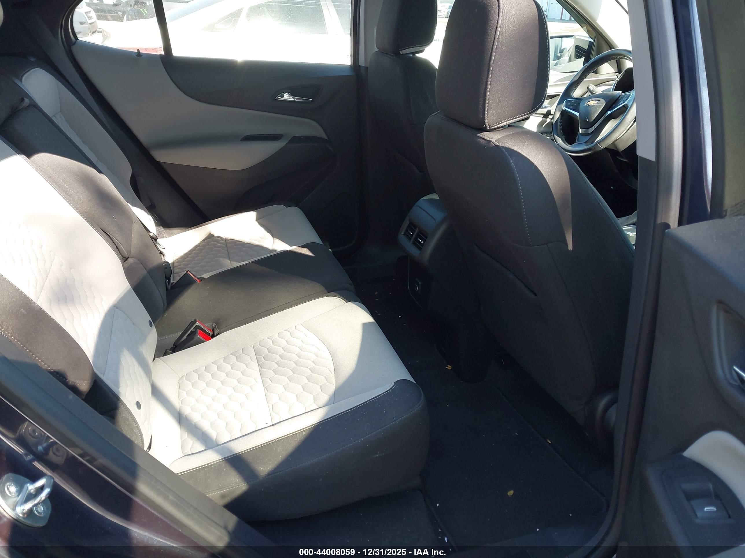 CHEVROLET EQUINOX image 8