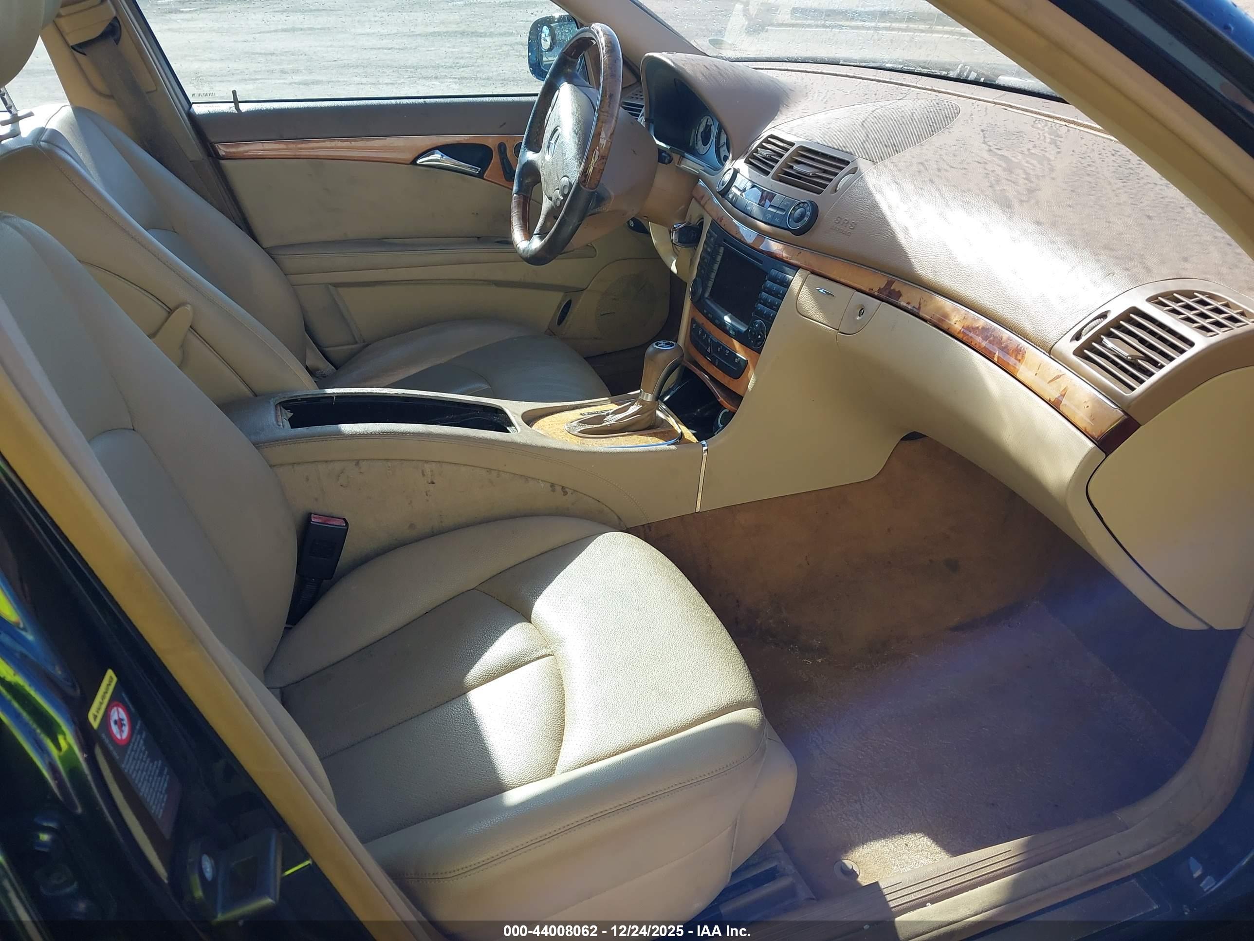 MERCEDES-BENZ E image 5
