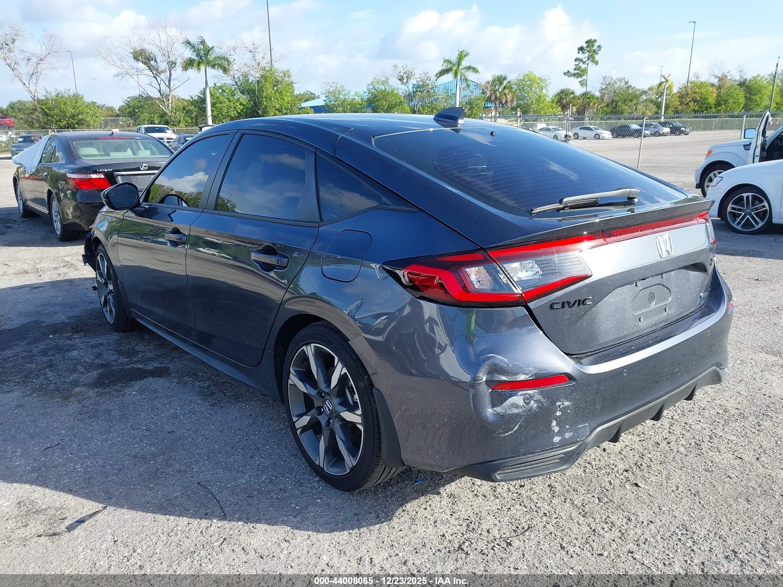 HONDA CIVIC image 3