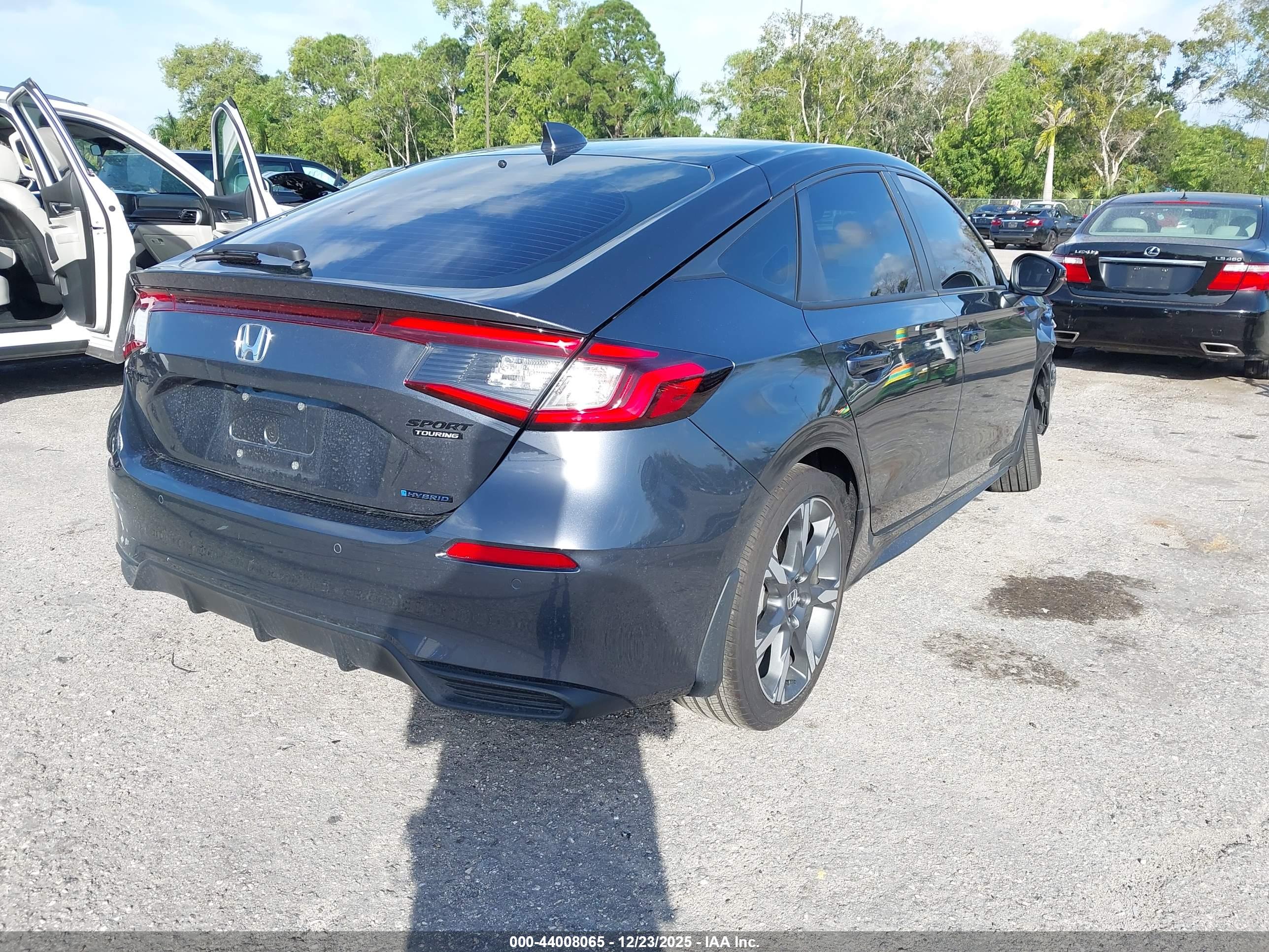 HONDA CIVIC image 4