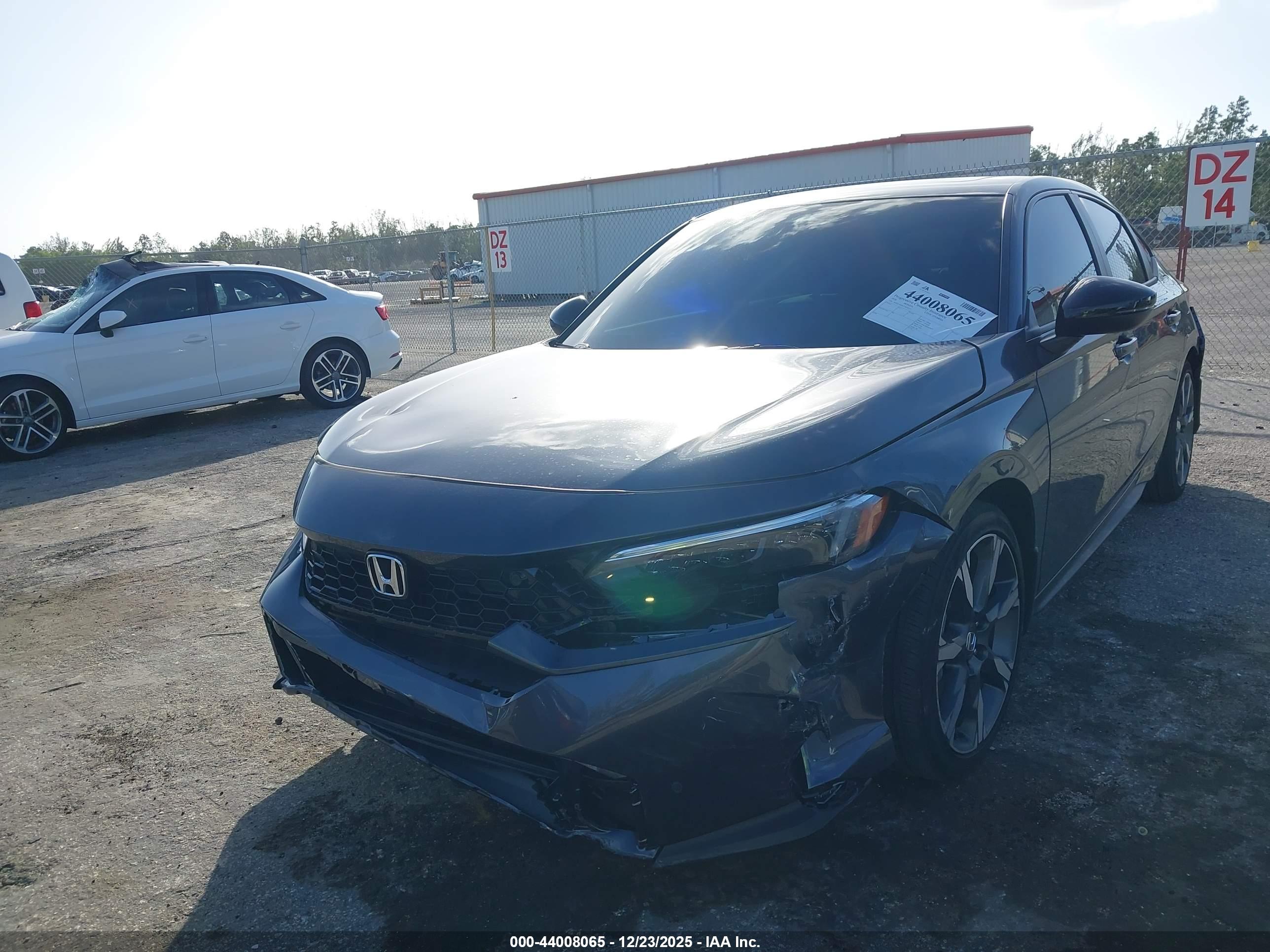 HONDA CIVIC image 6
