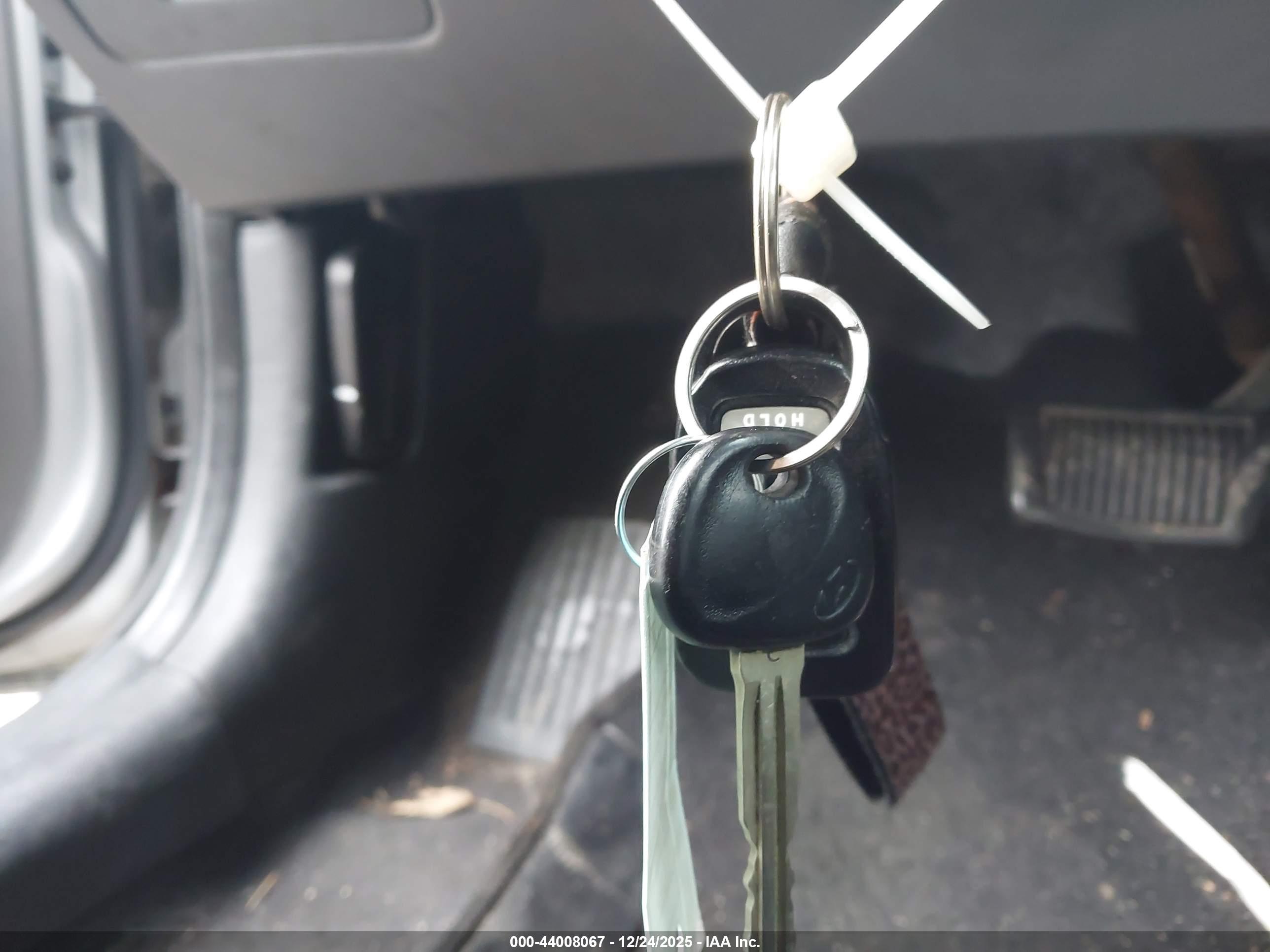 HYUNDAI ELANTRA image 11