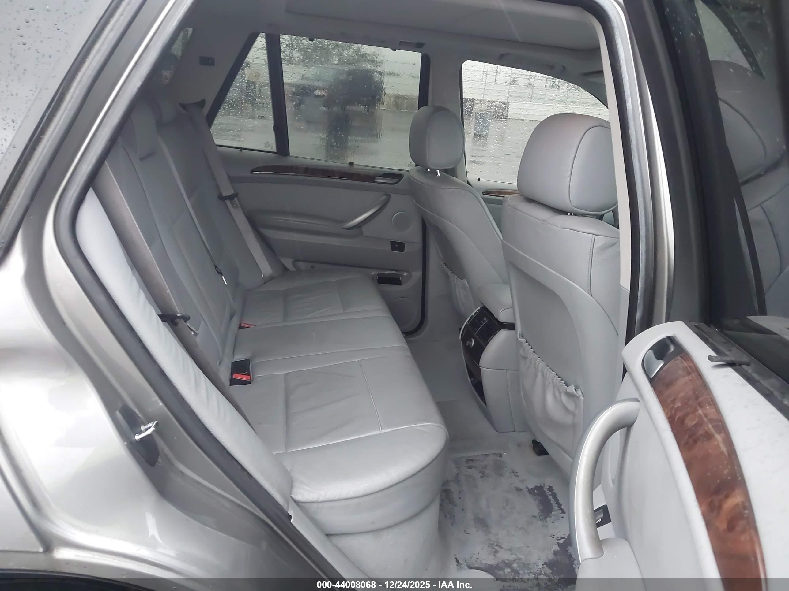 BMW X5 image 8