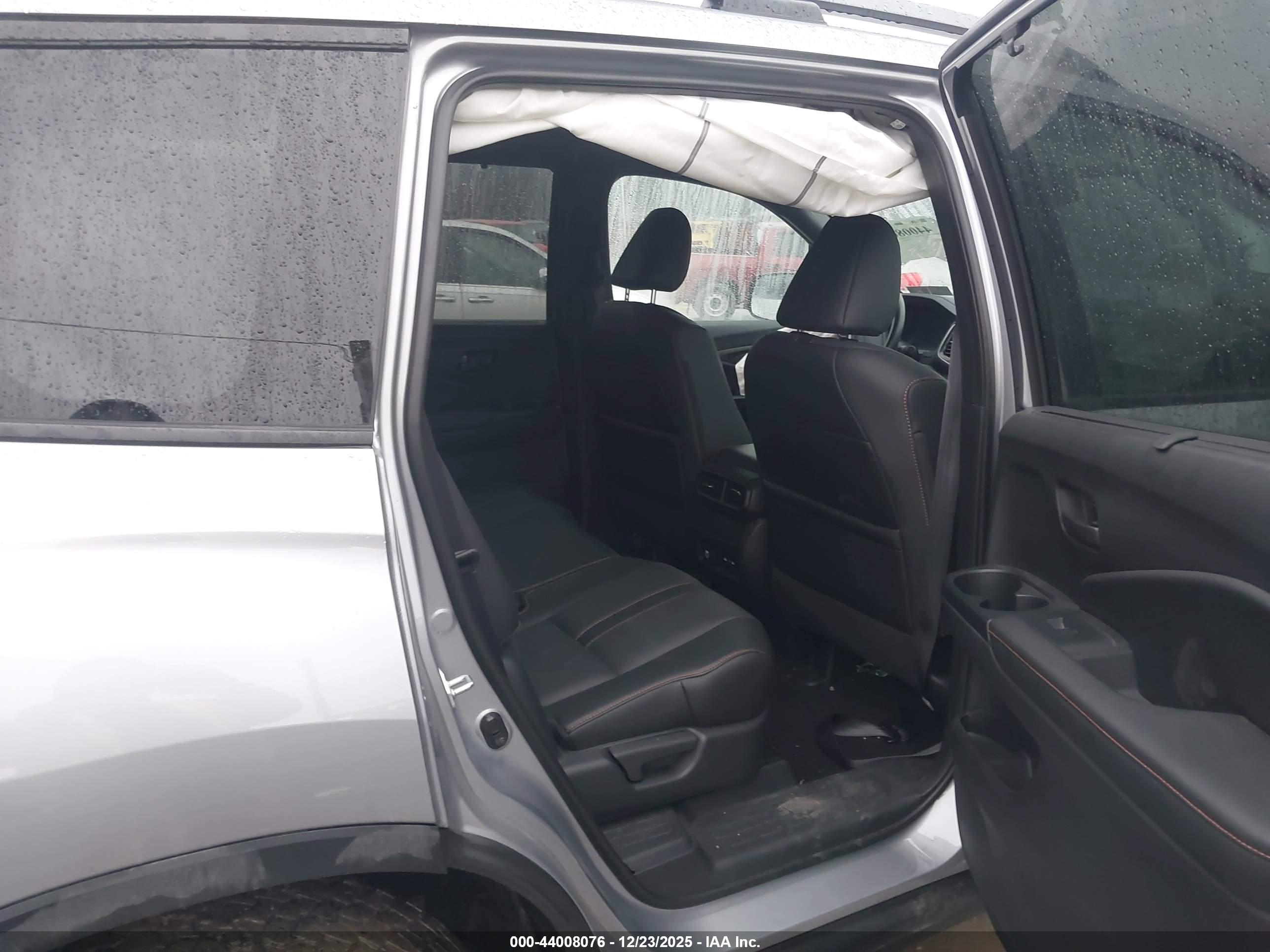 HONDA PASSPORT image 8