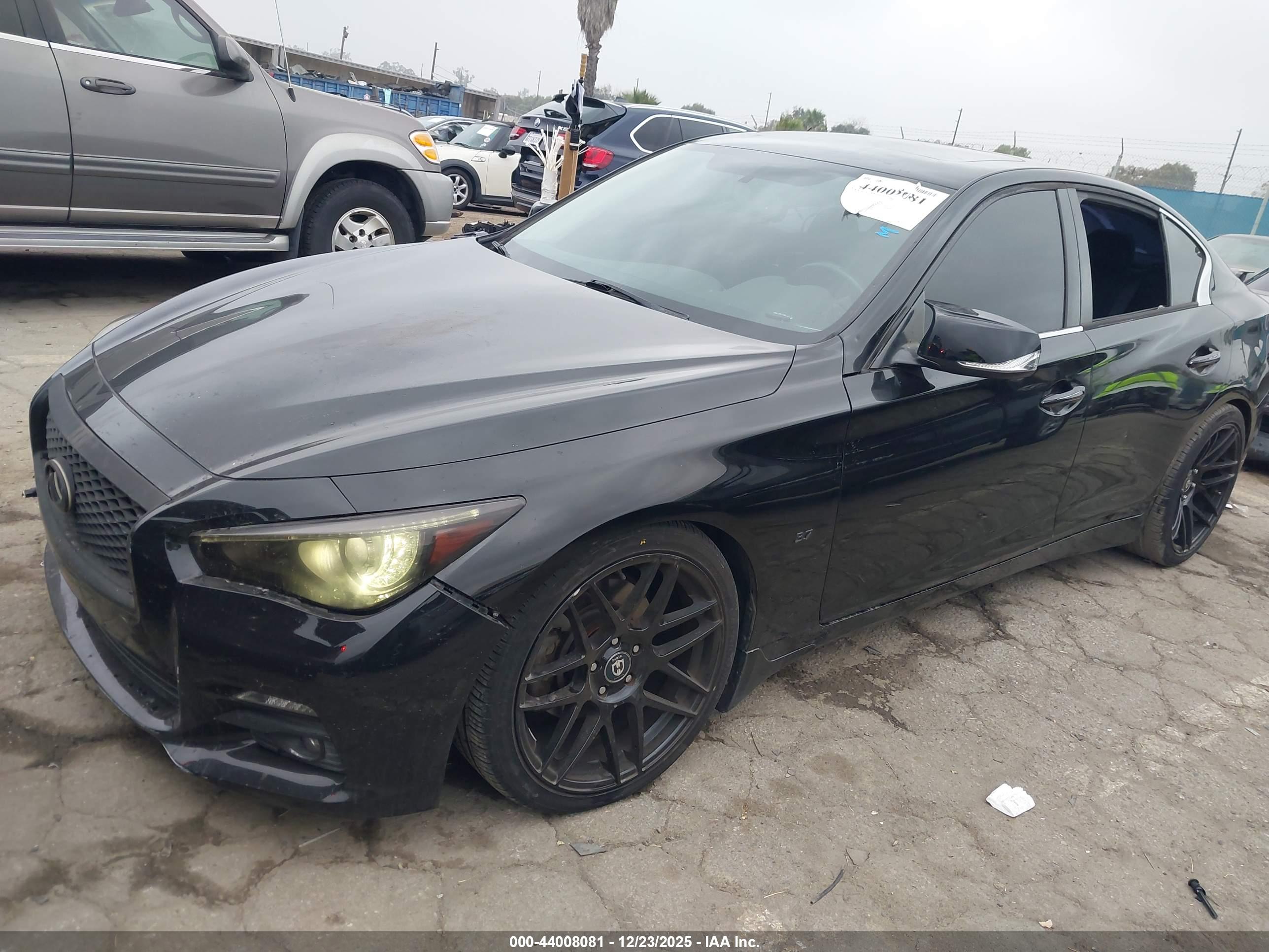 INFINITI Q50 image 2