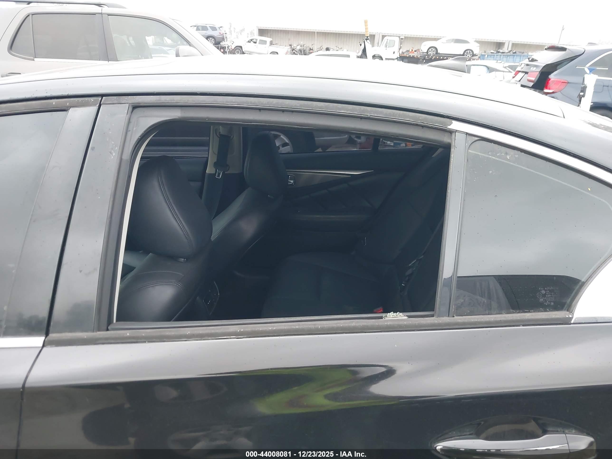 INFINITI Q50 image 6
