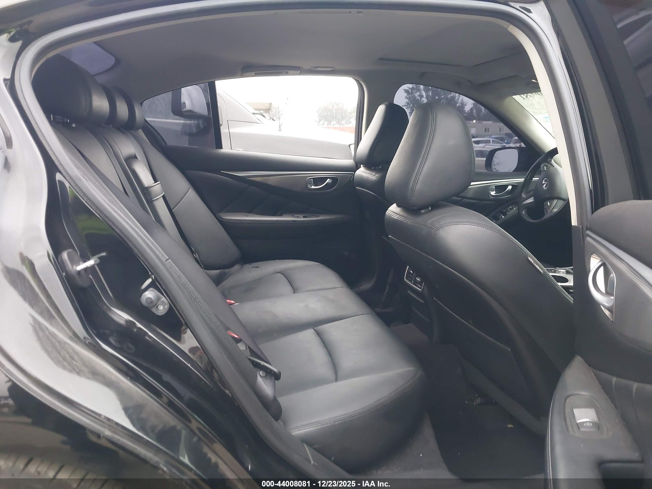 INFINITI Q50 image 8