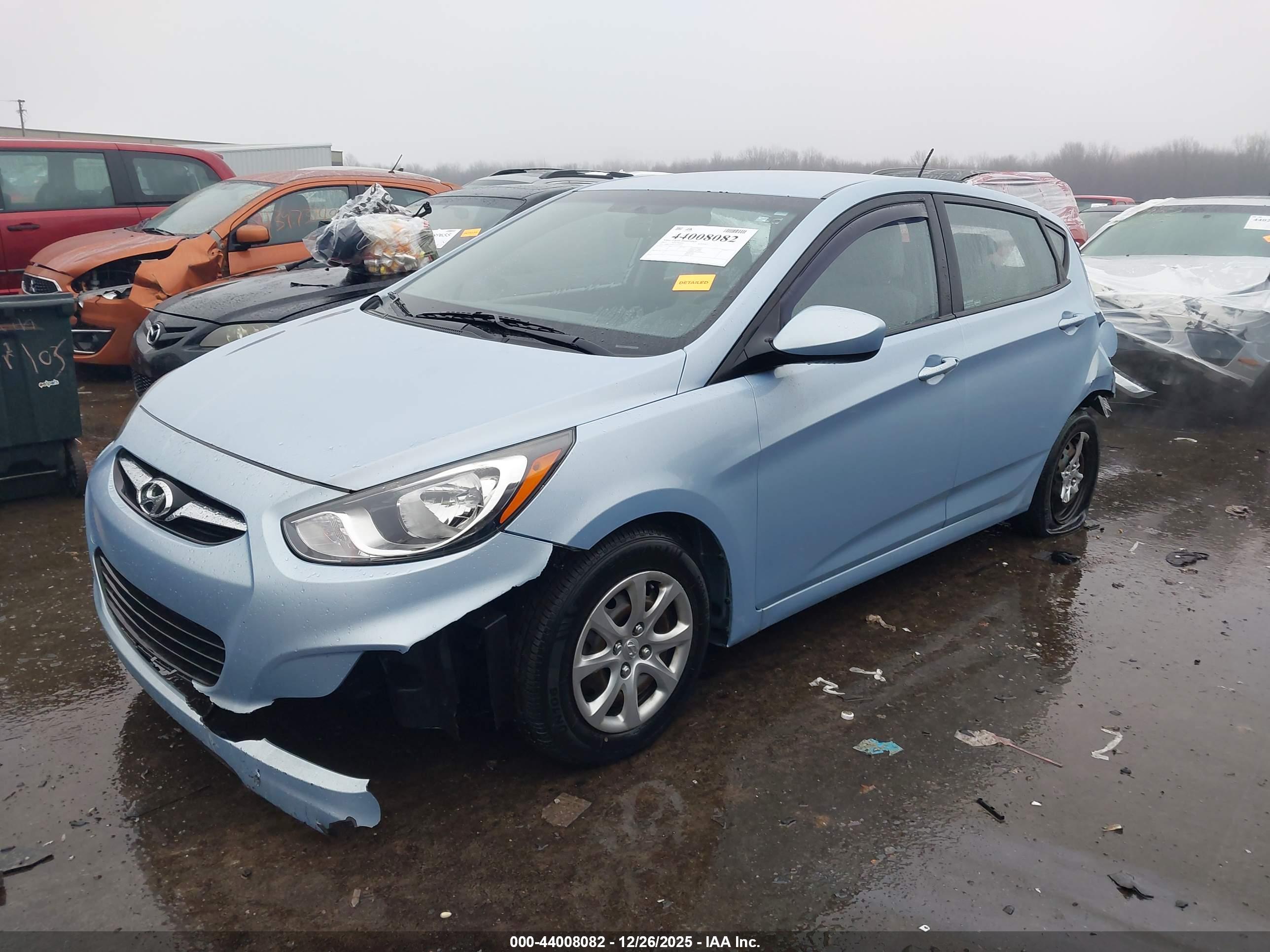 HYUNDAI ACCENT image 2