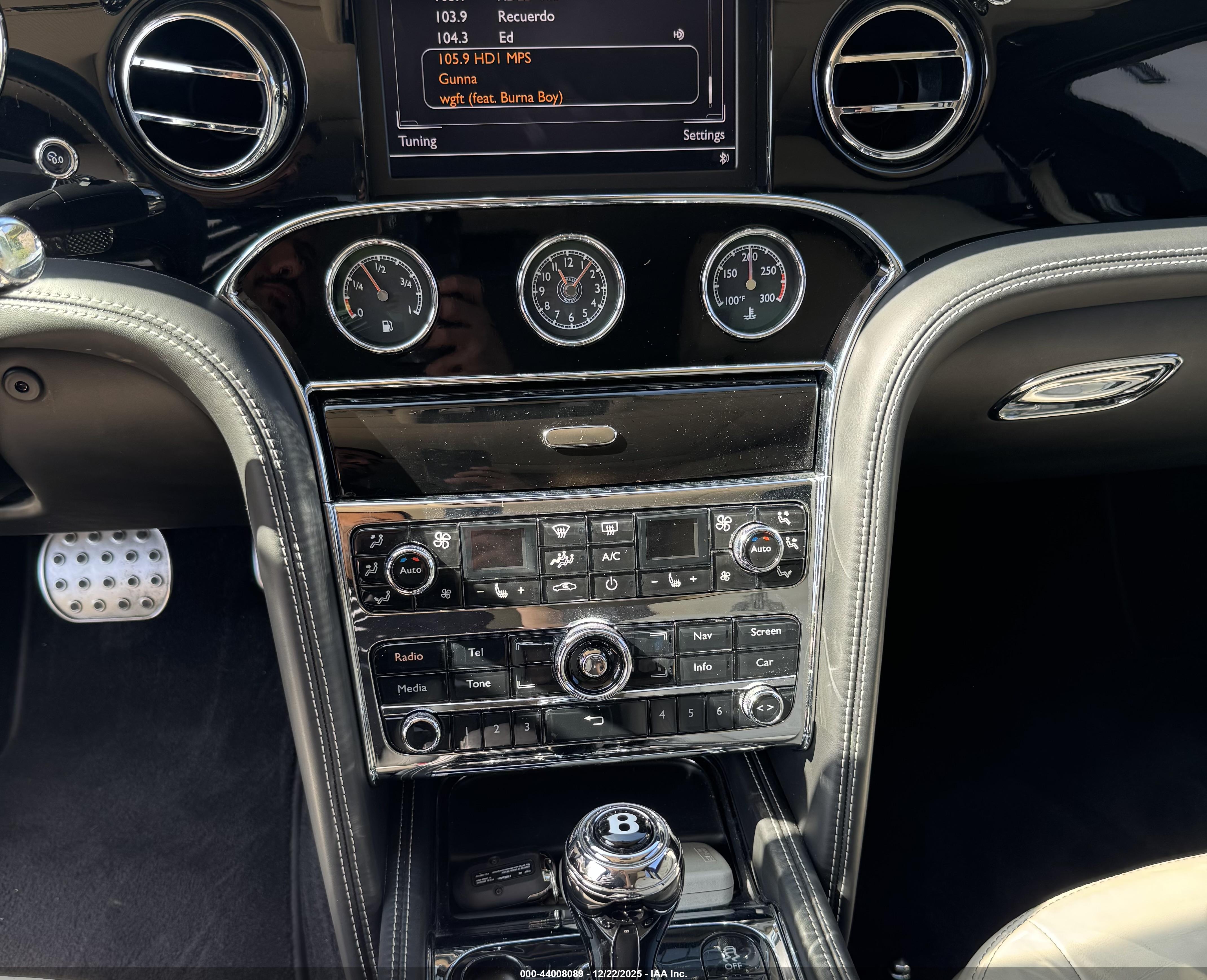 BENTLEY MULSANNE image 11