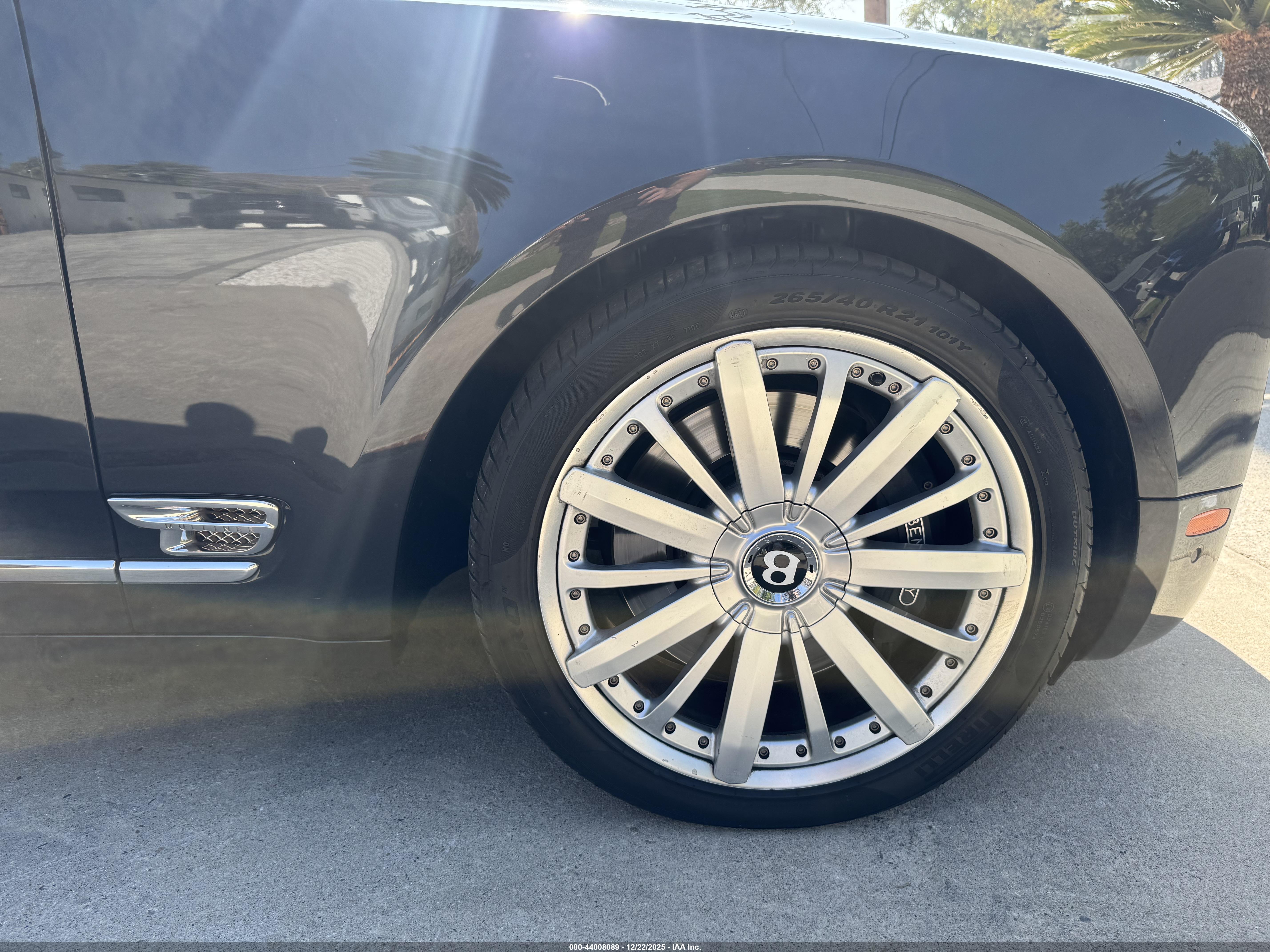 BENTLEY MULSANNE image 6