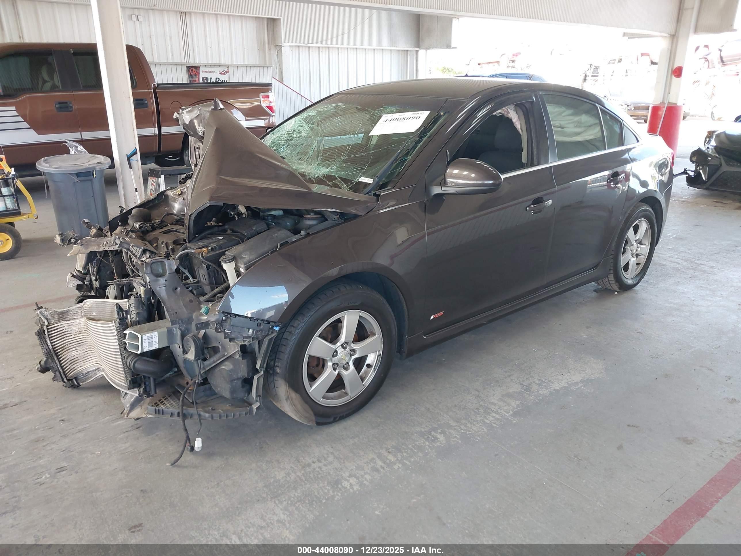 CHEVROLET CRUZE image 2