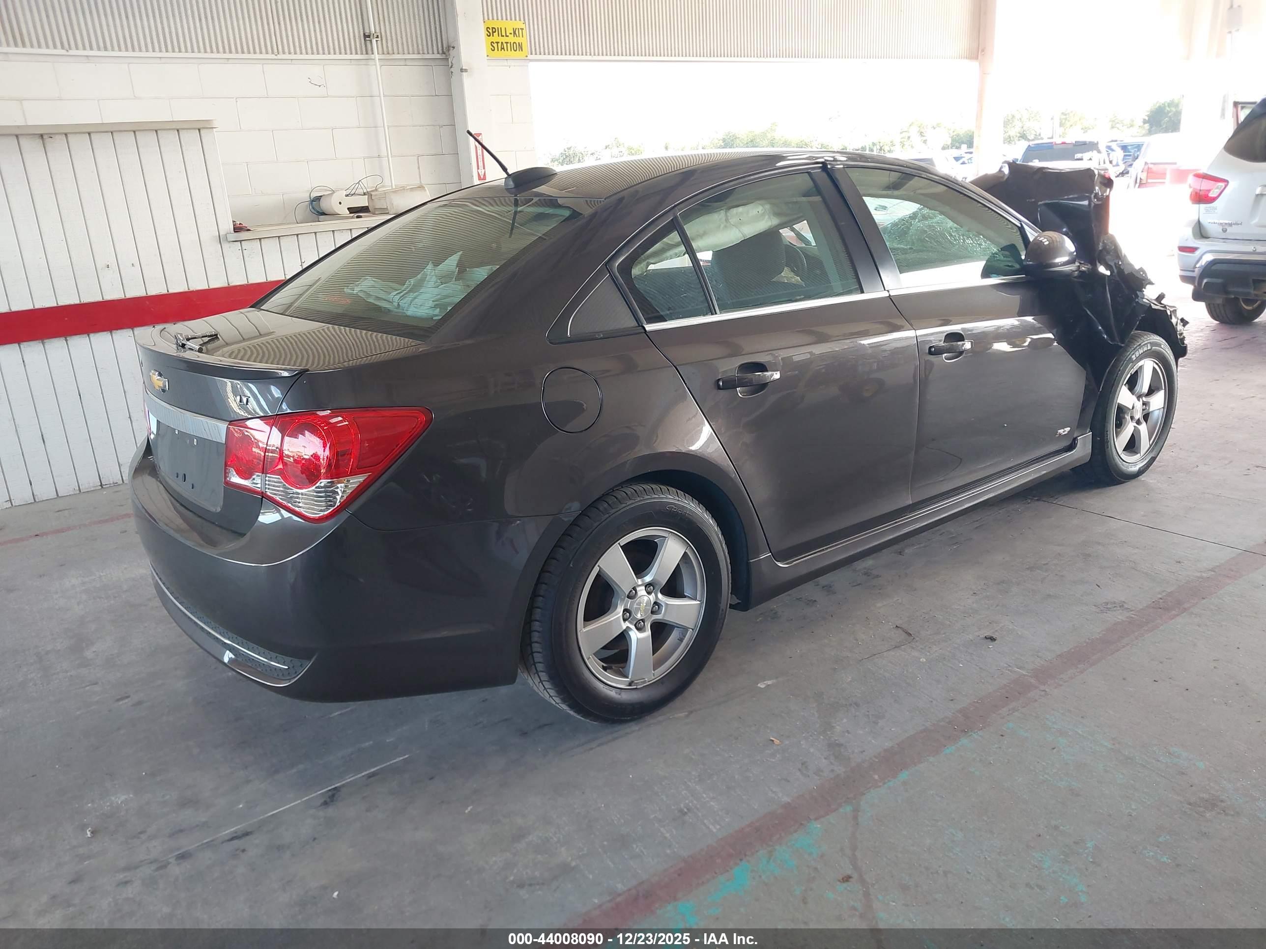 CHEVROLET CRUZE image 4