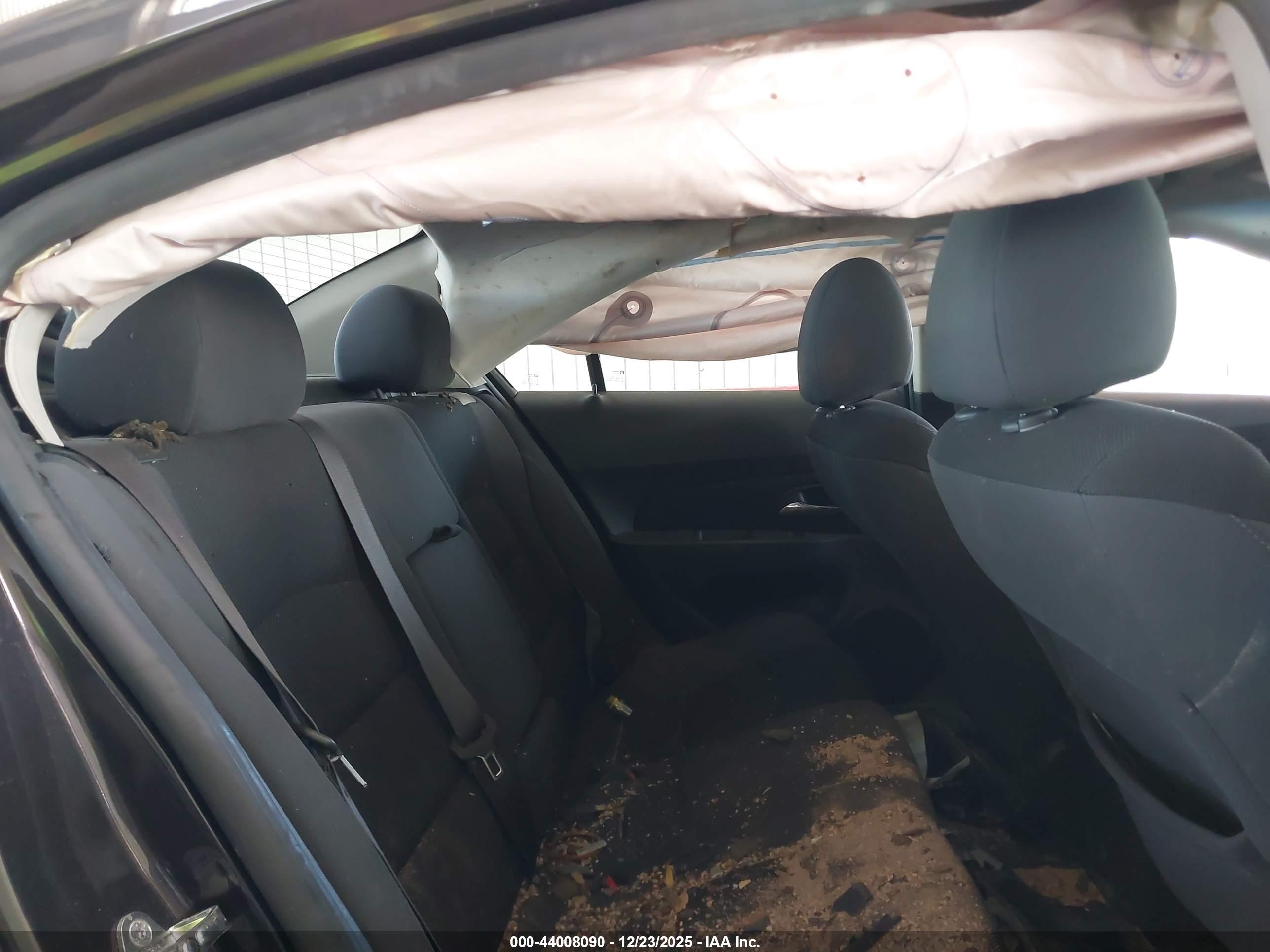 CHEVROLET CRUZE image 8
