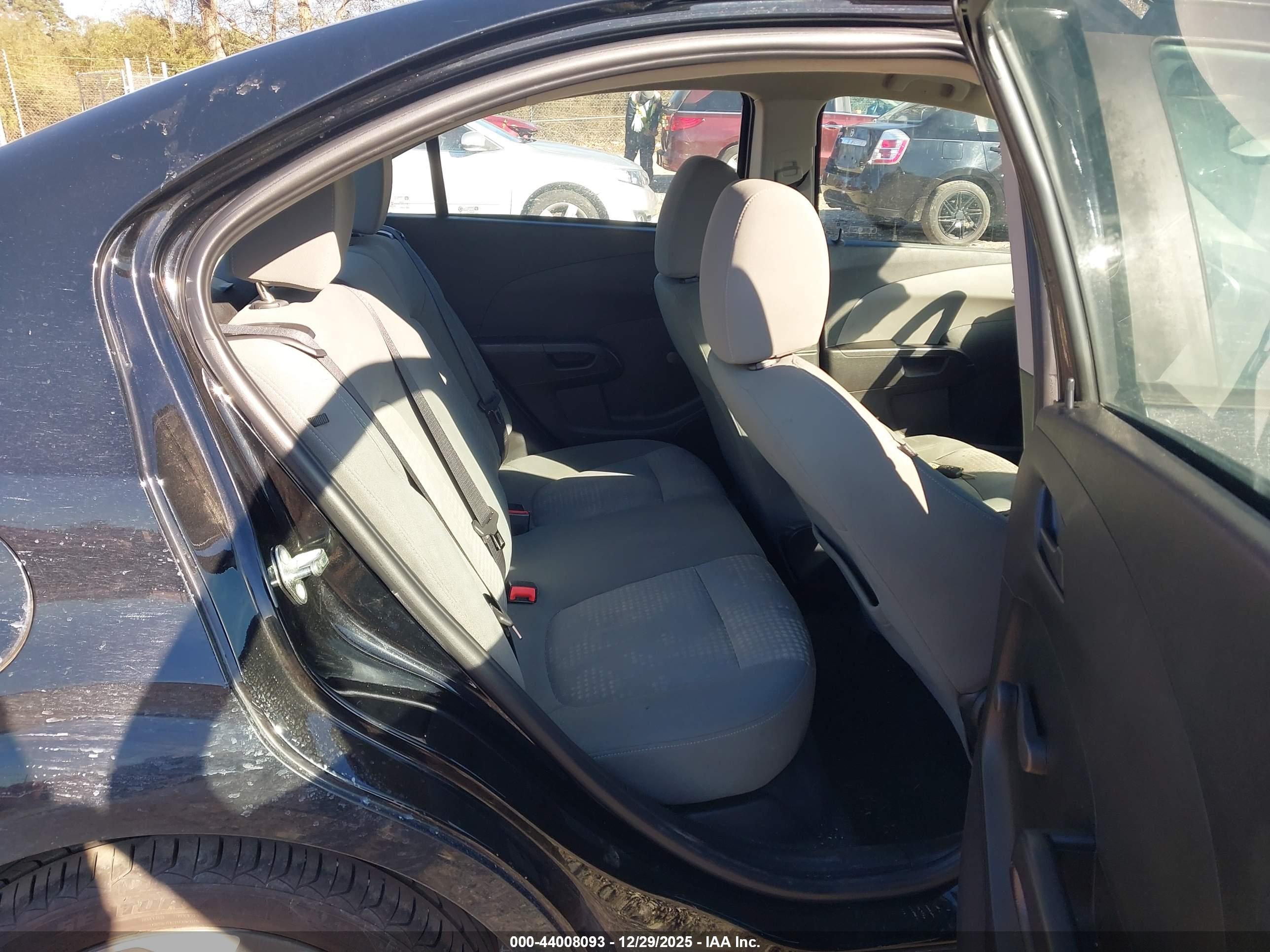 CHEVROLET SONIC image 8