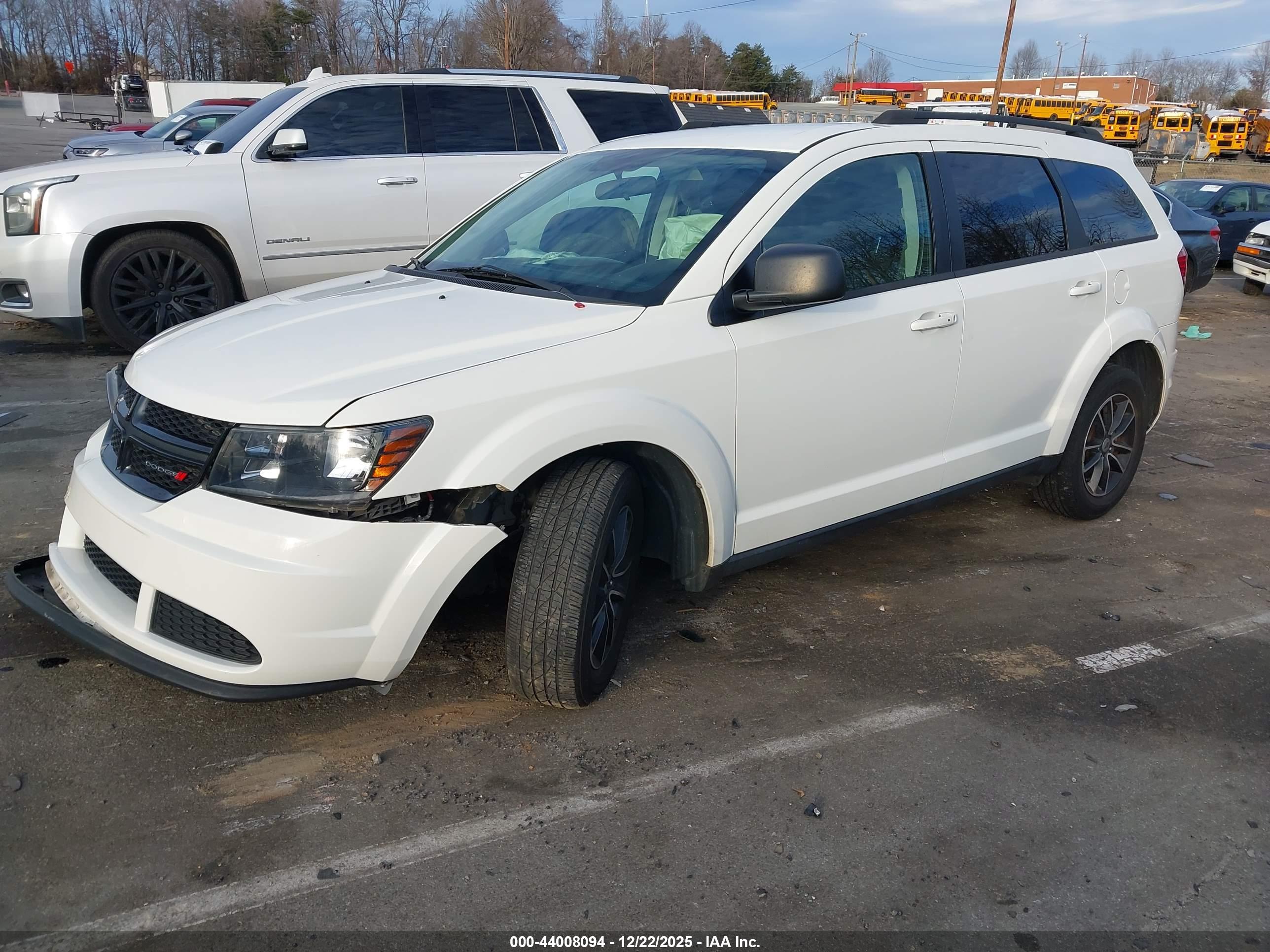 DODGE JOURNEY image 2
