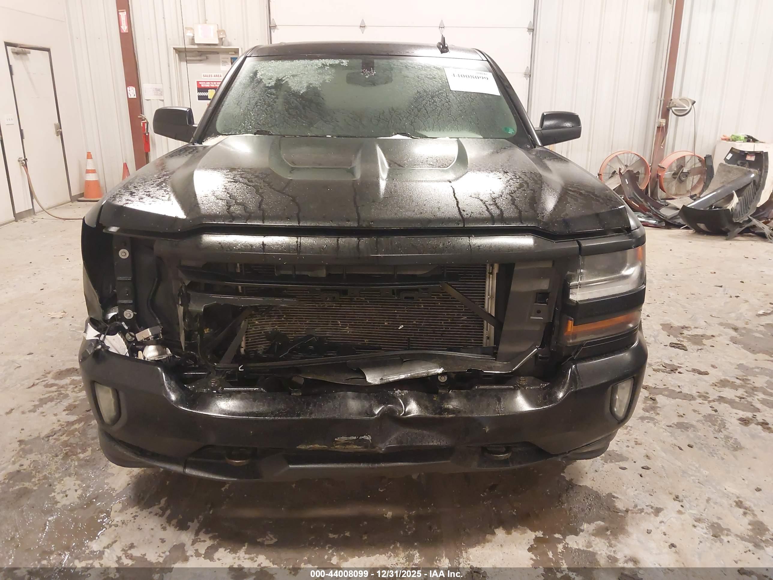CHEVROLET SILVERADO image 6