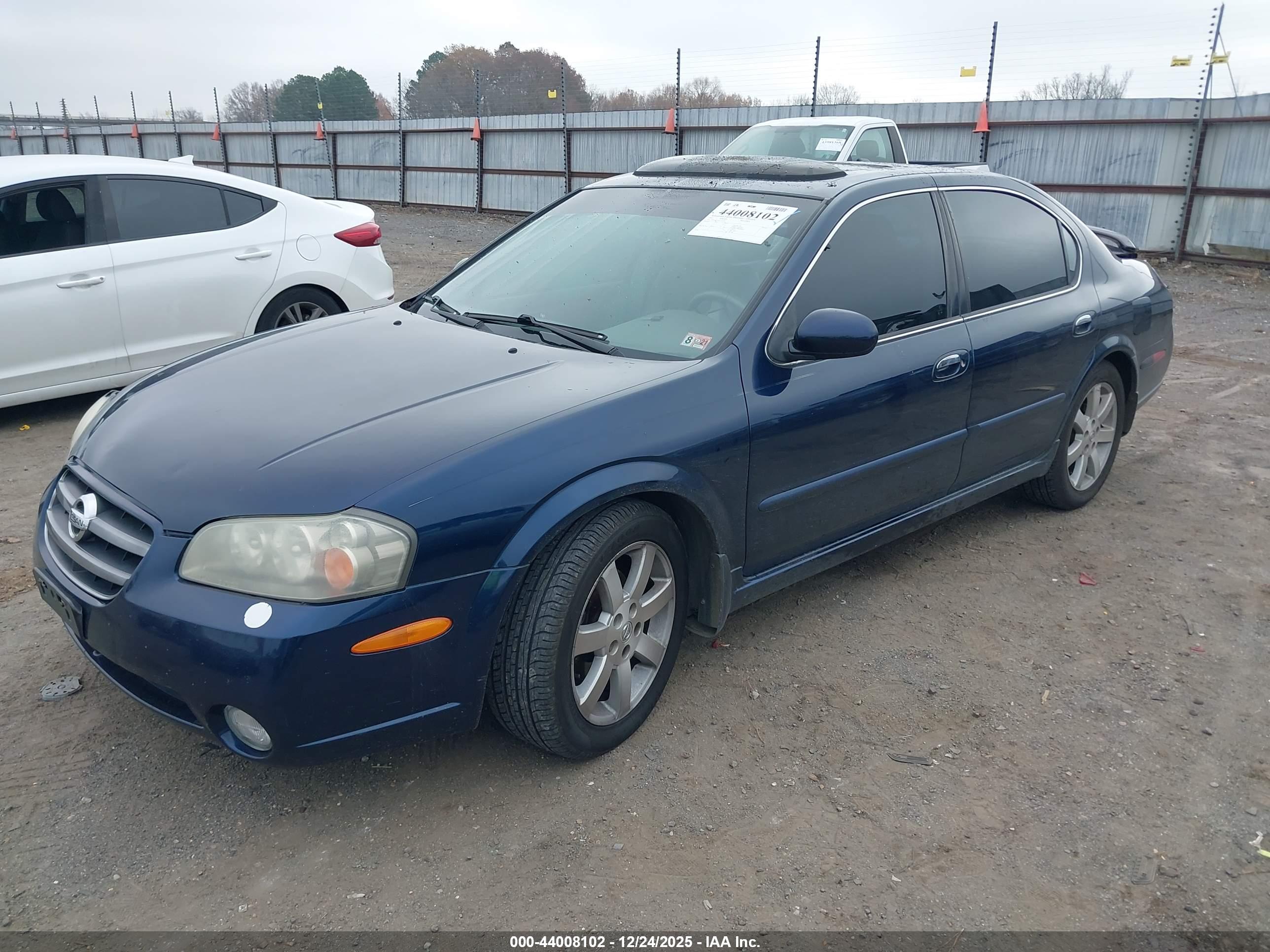 NISSAN MAXIMA image 2