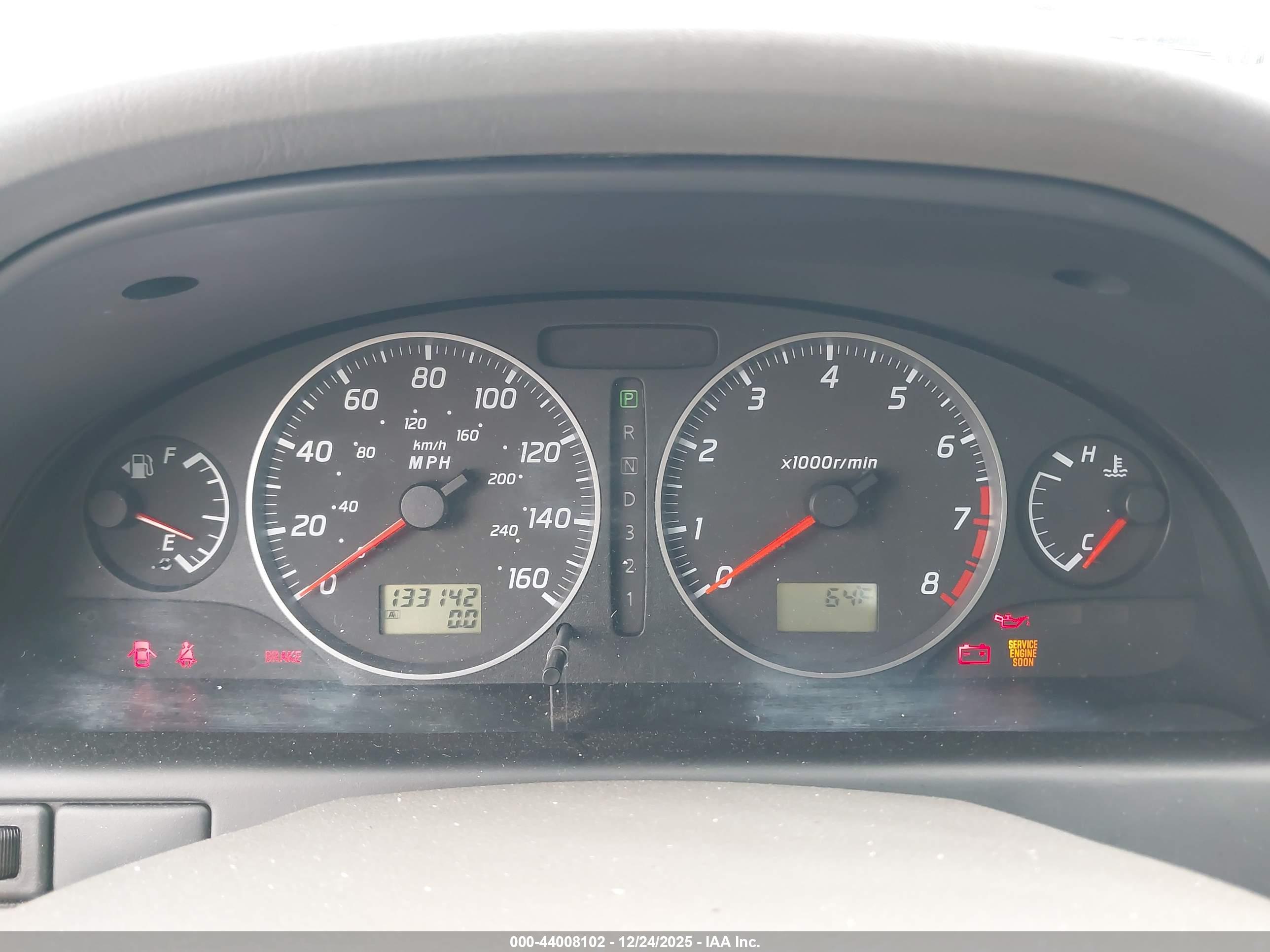 NISSAN MAXIMA image 7