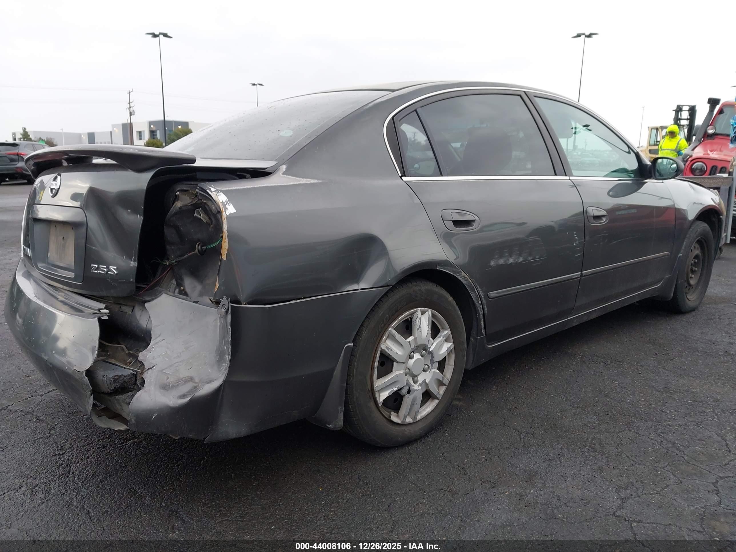 NISSAN ALTIMA image 4