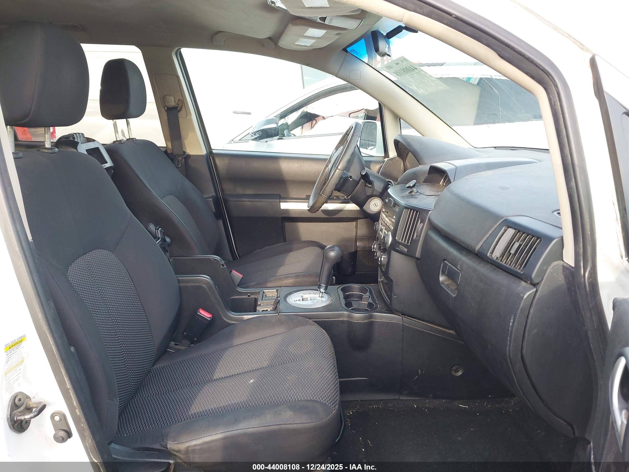 MITSUBISHI ENDEAVOR image 5