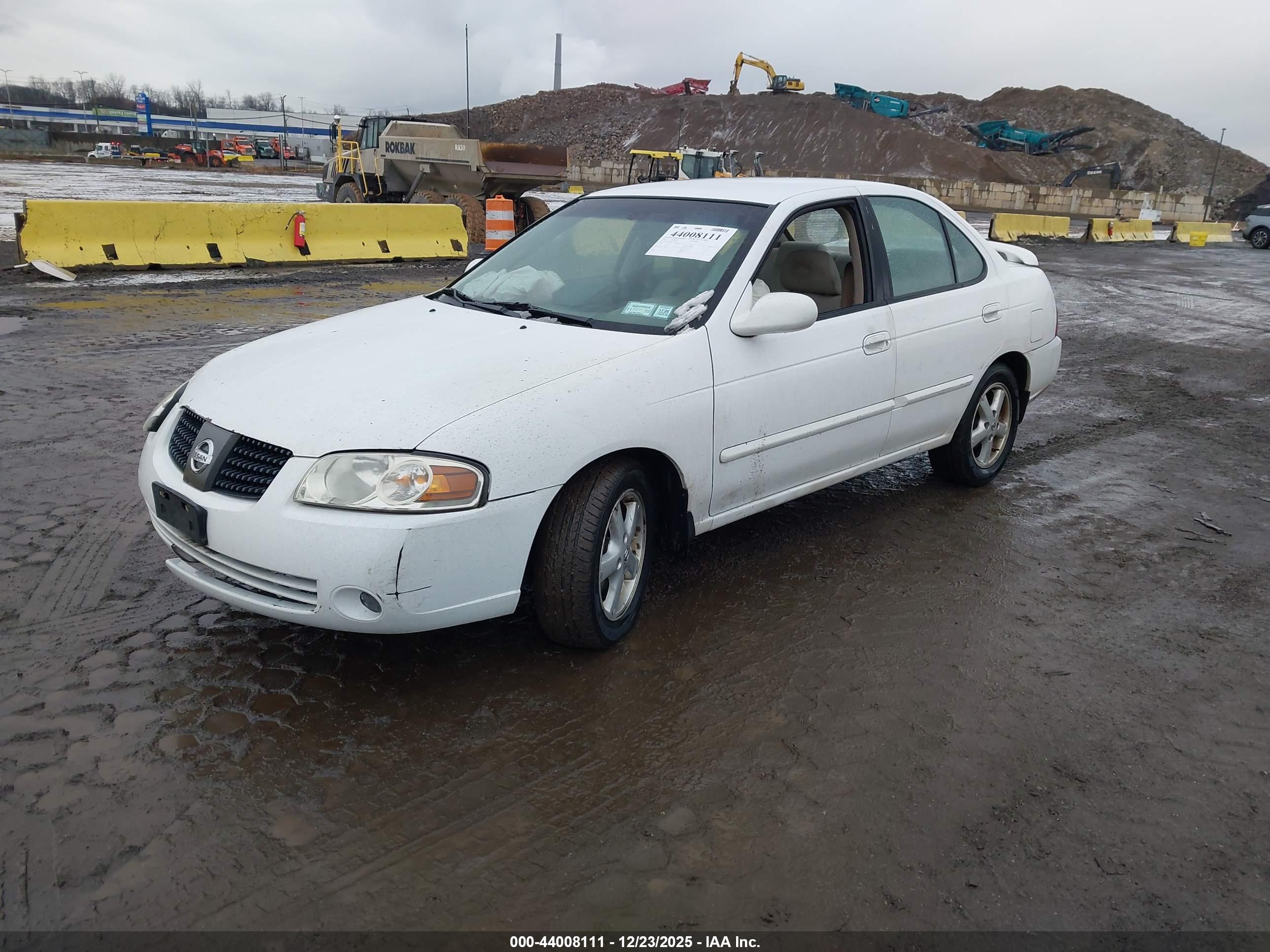 NISSAN SENTRA image 2