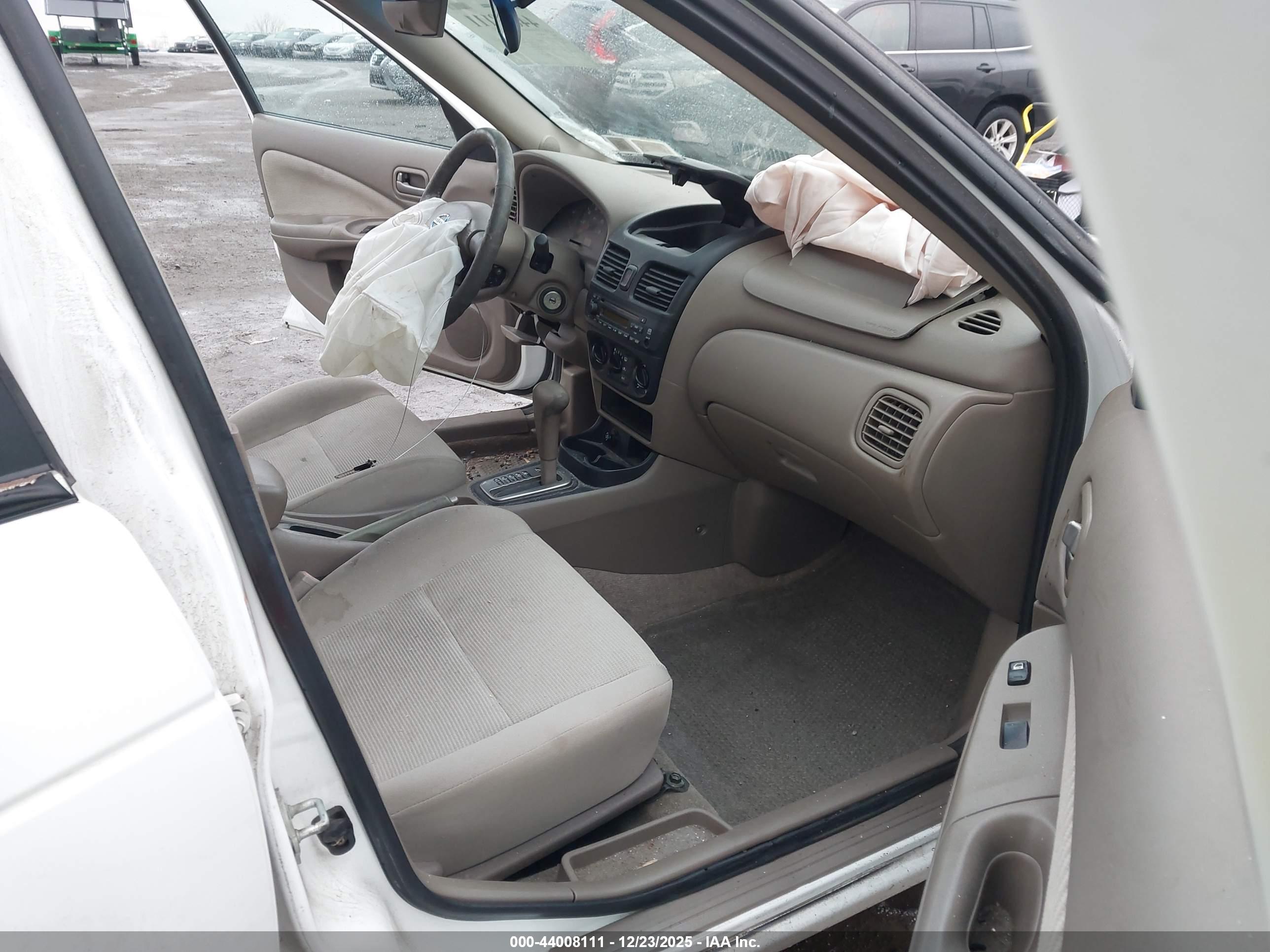 NISSAN SENTRA image 5