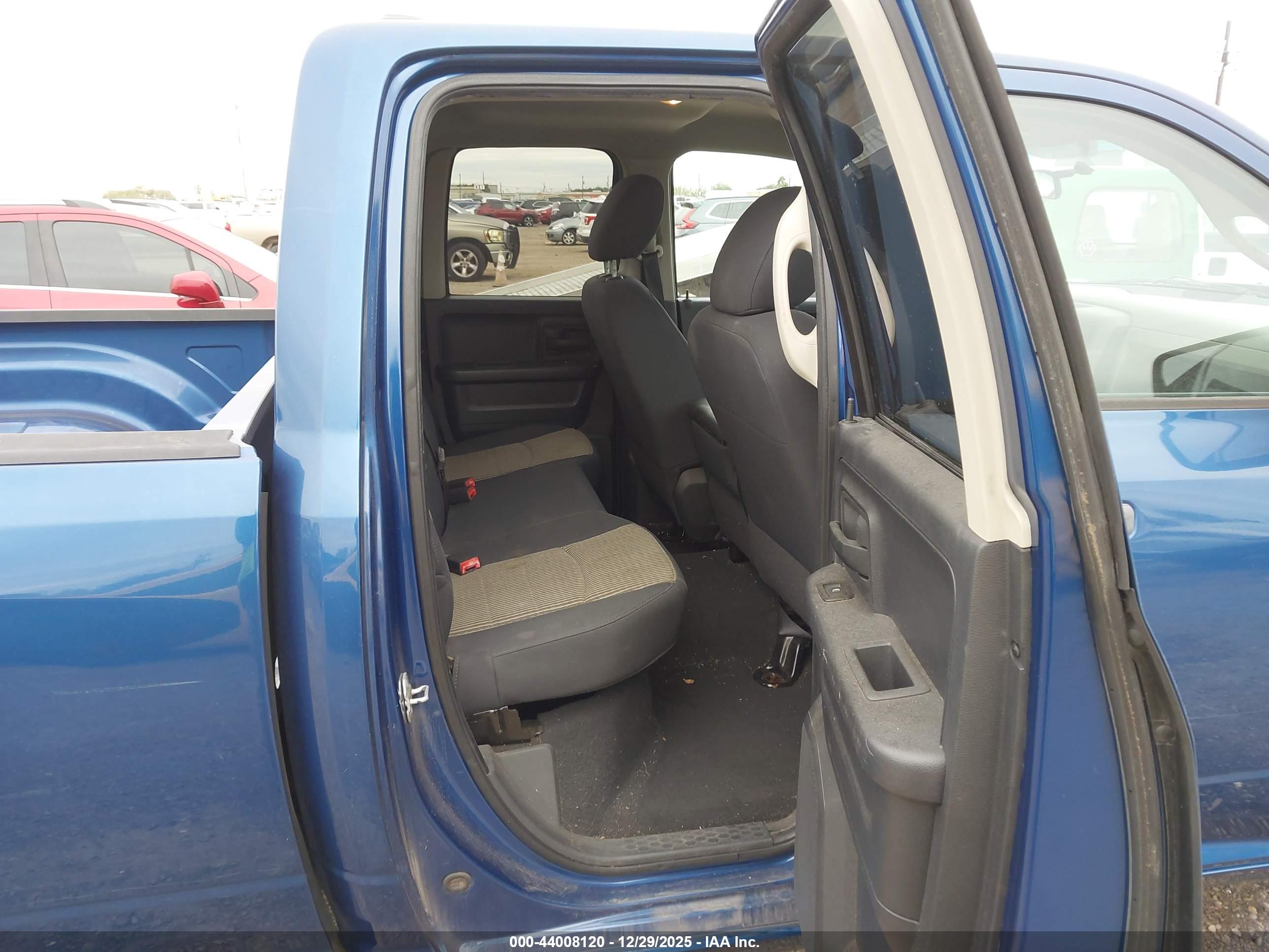 DODGE RAM image 8
