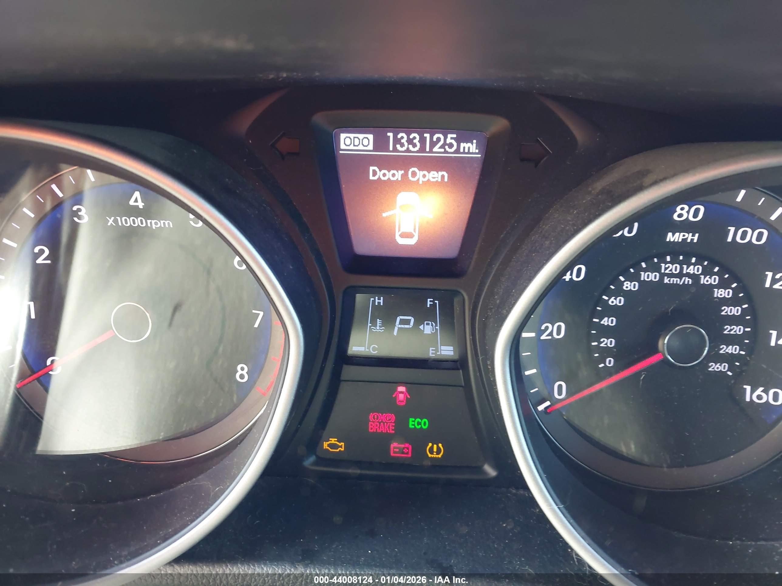 HYUNDAI ELANTRA image 7