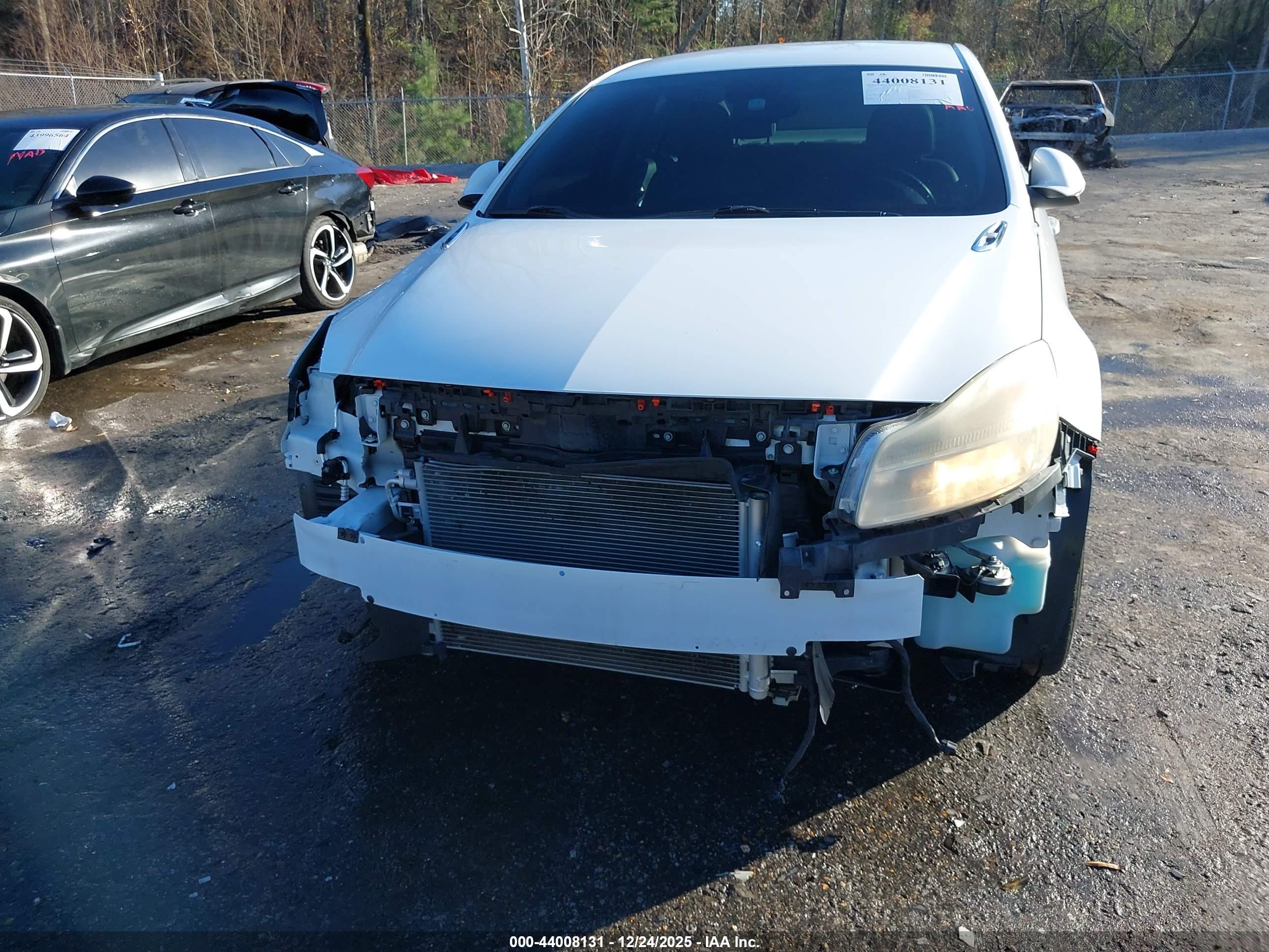 BUICK REGAL image 6