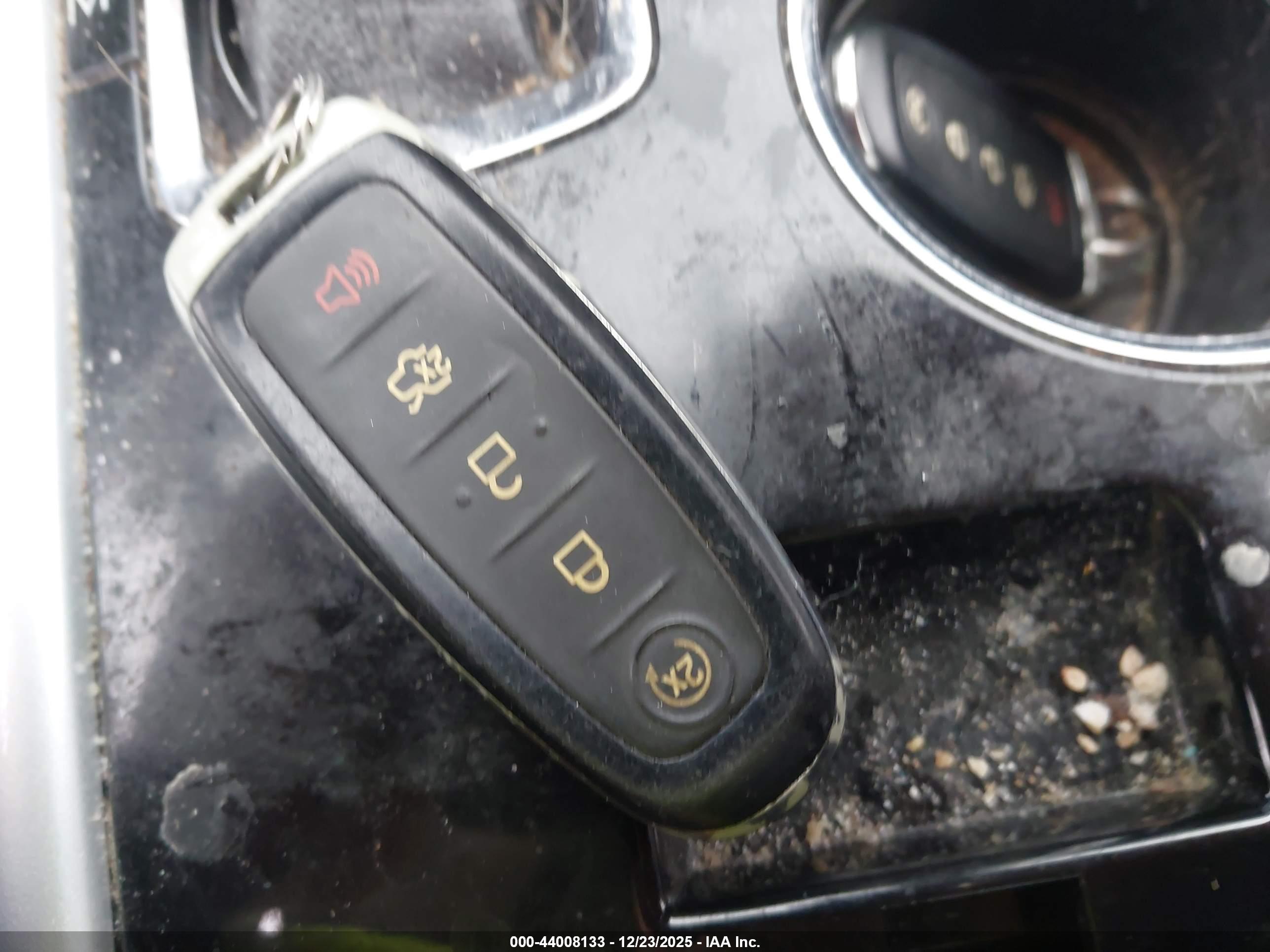 FORD EDGE image 11