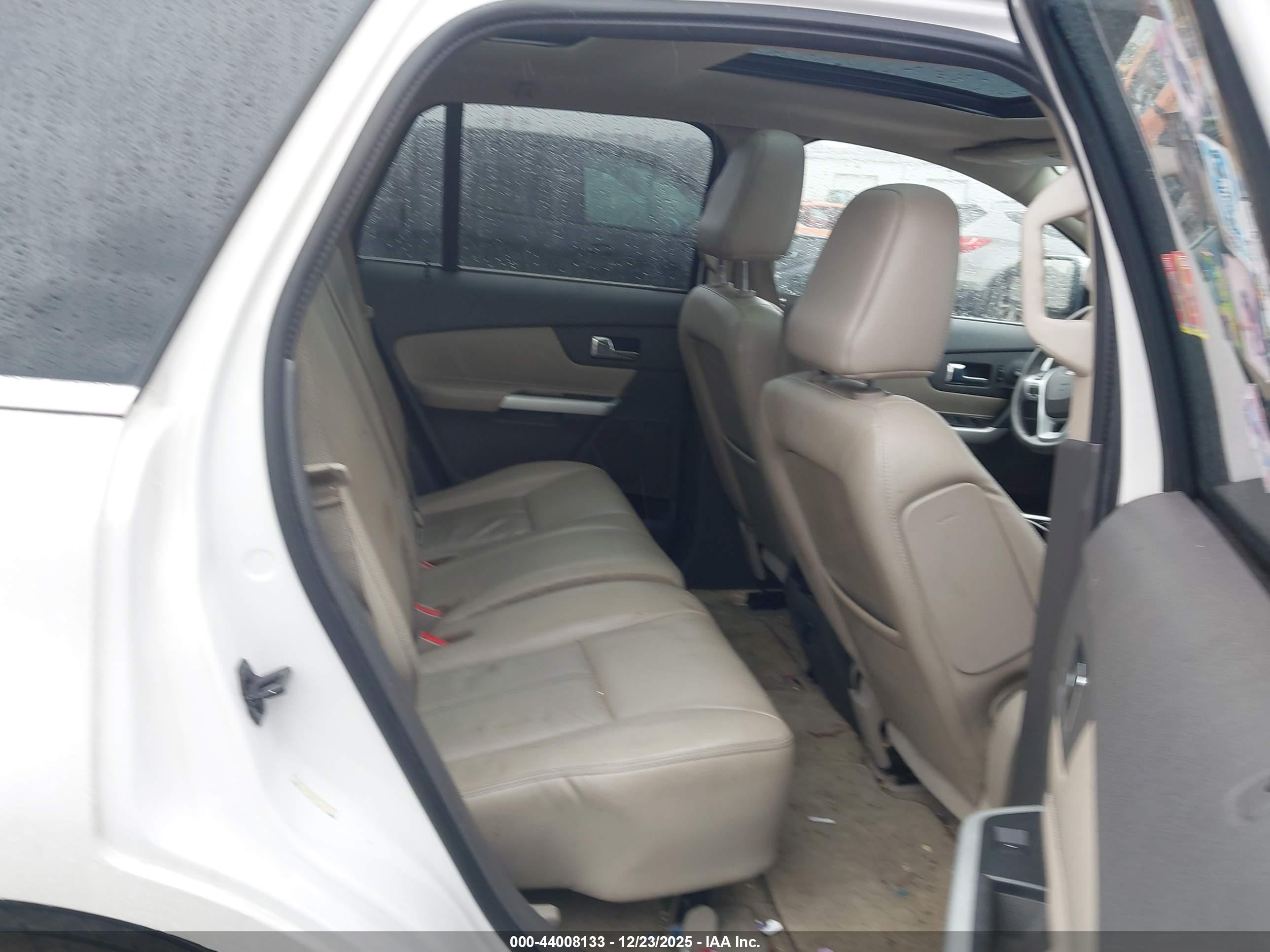 FORD EDGE image 8