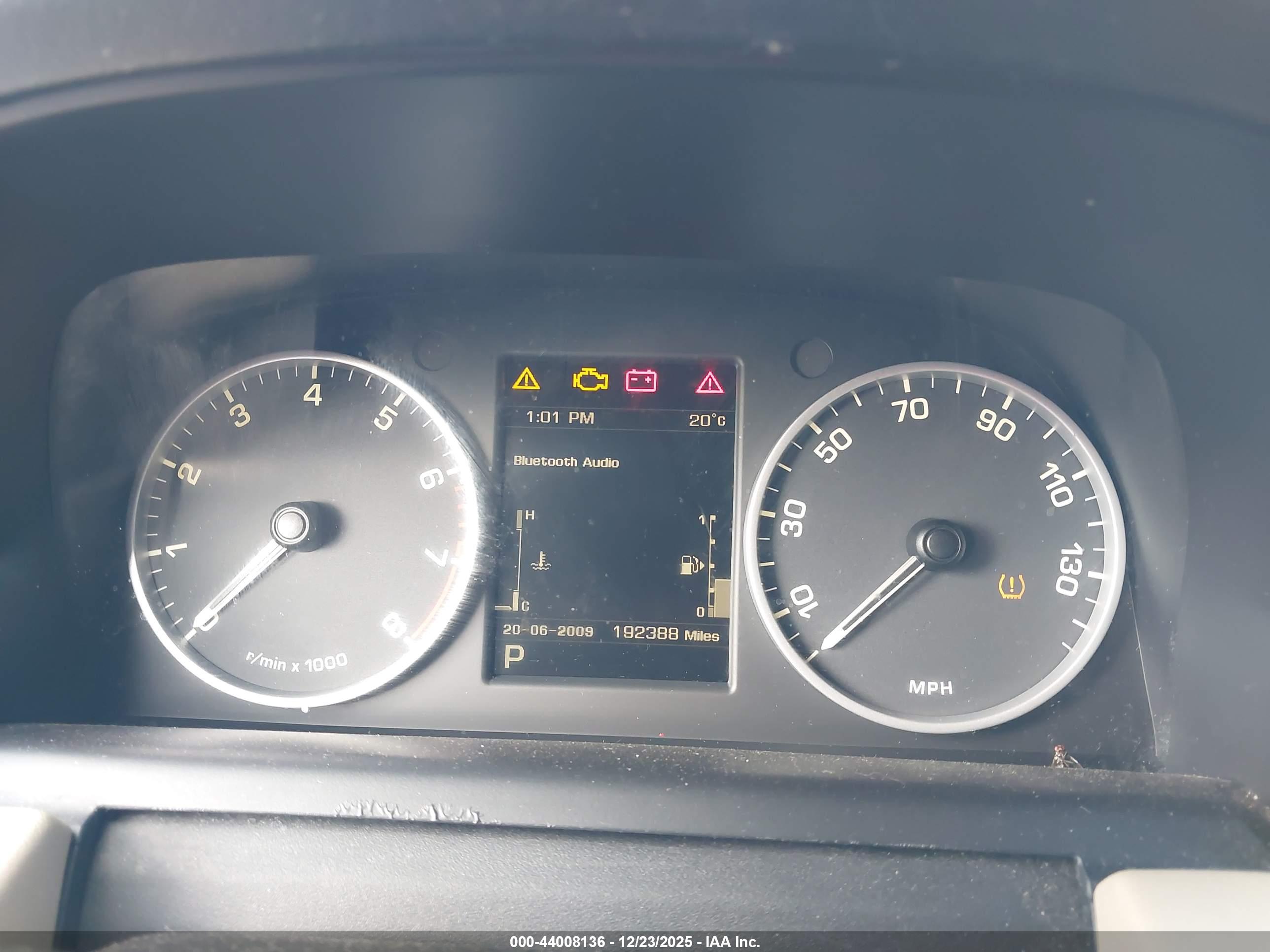 LAND ROVER image 7