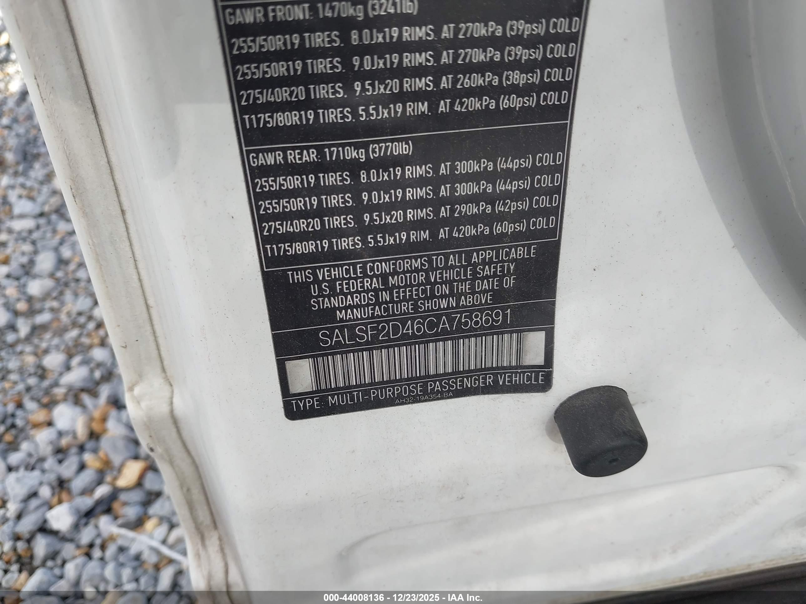 LAND ROVER image 9