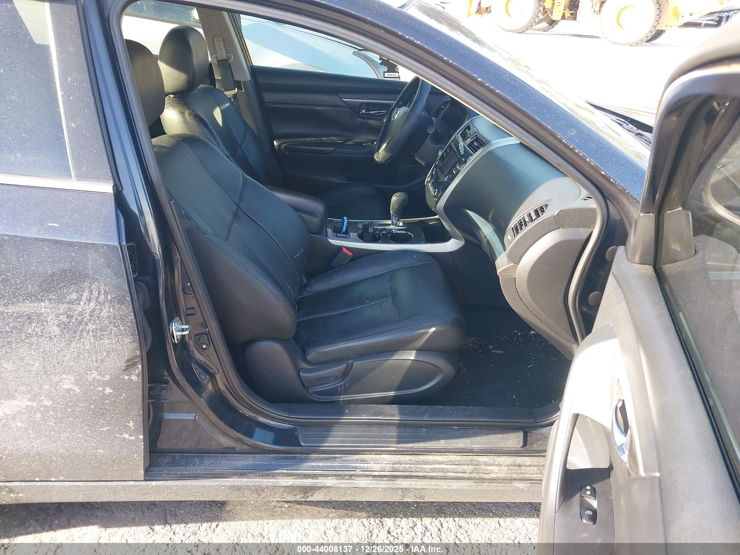 NISSAN ALTIMA image 5