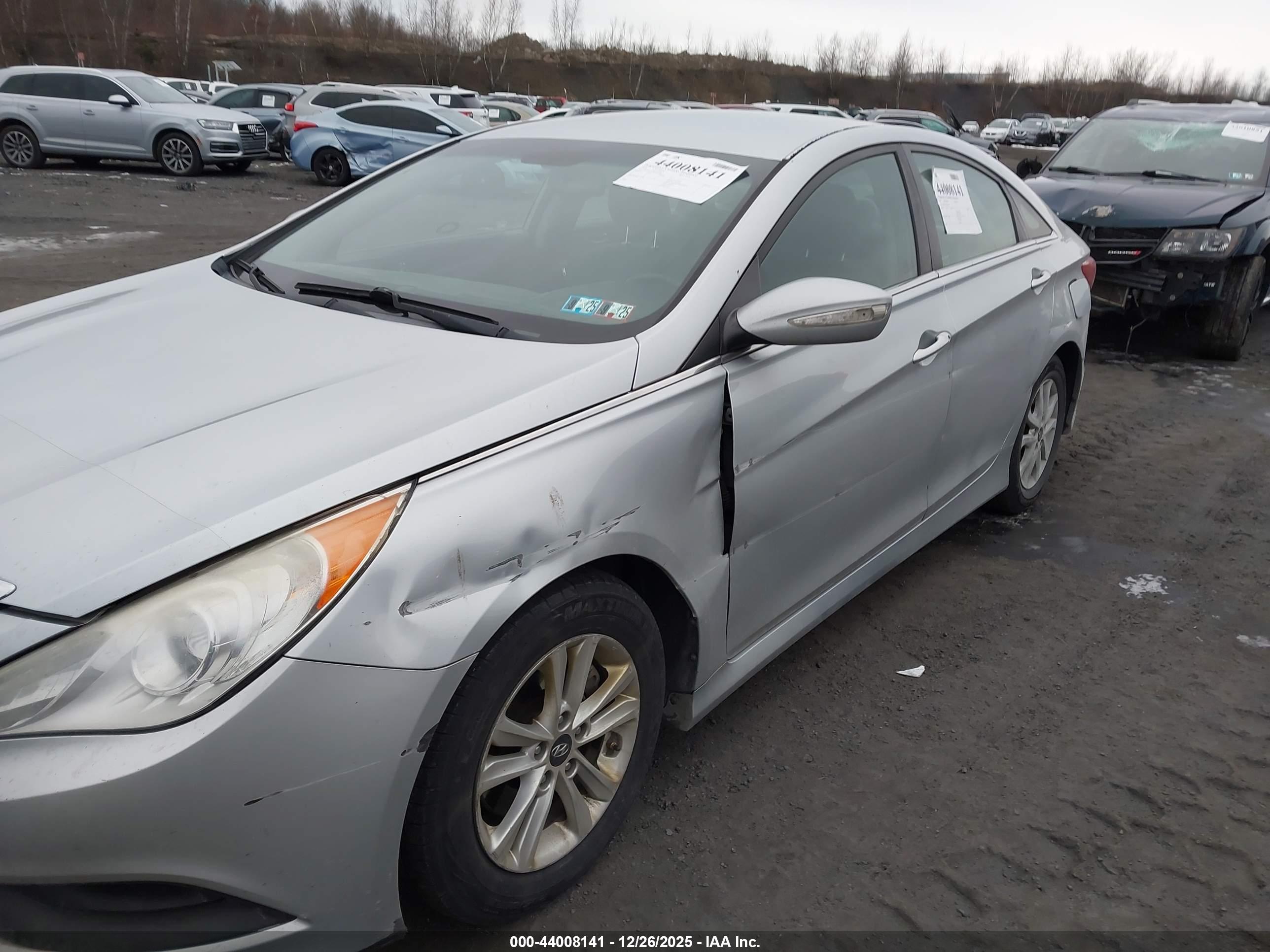 HYUNDAI SONATA image 6