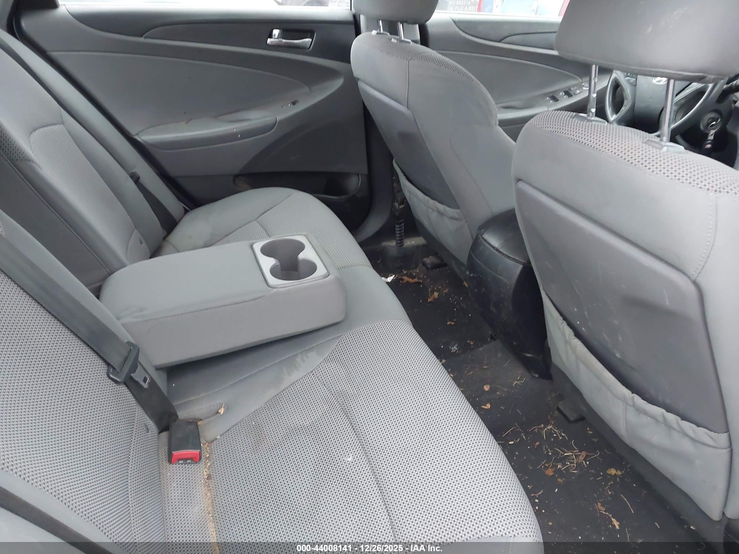 HYUNDAI SONATA image 8