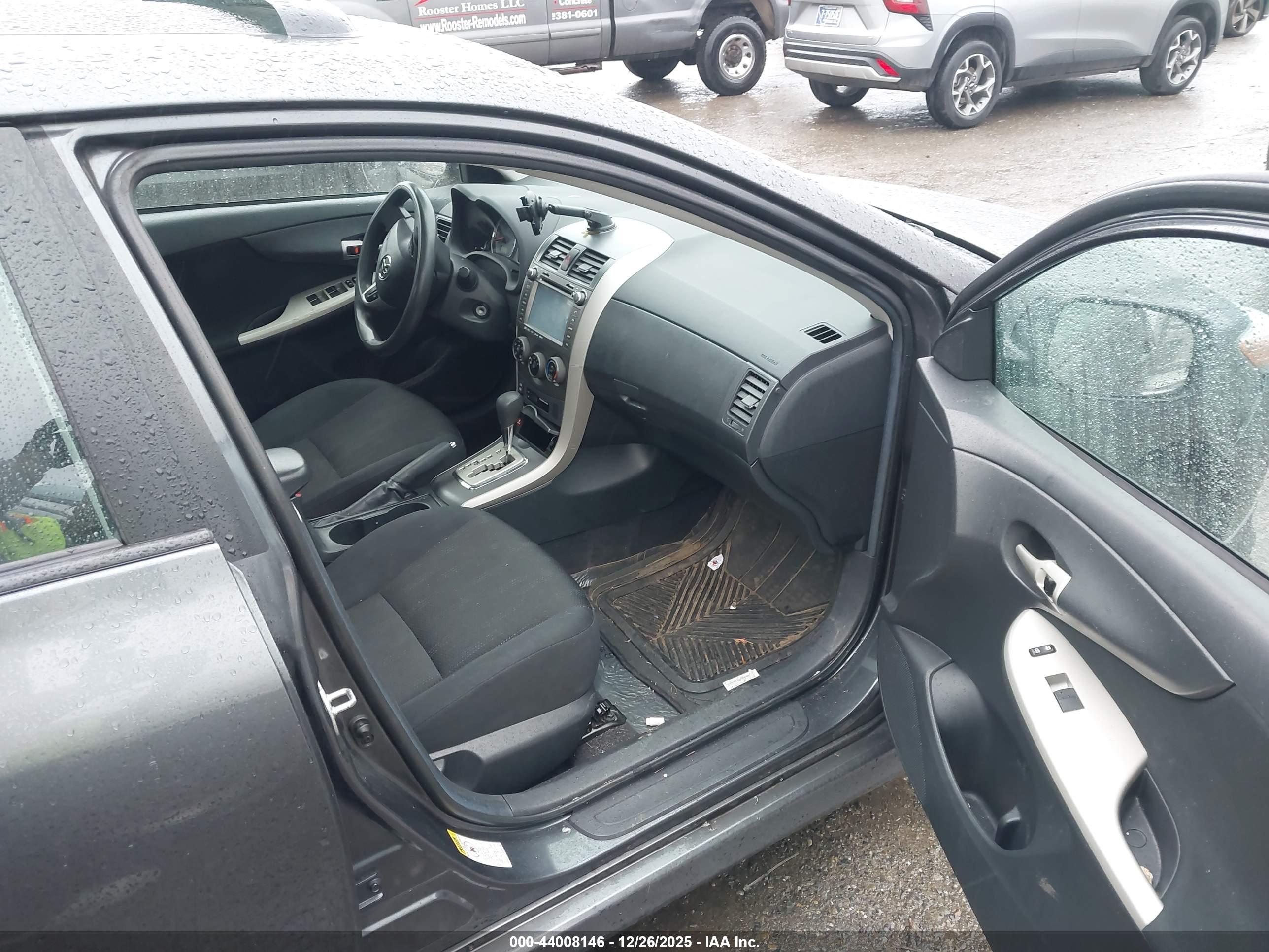 TOYOTA COROLLA image 5