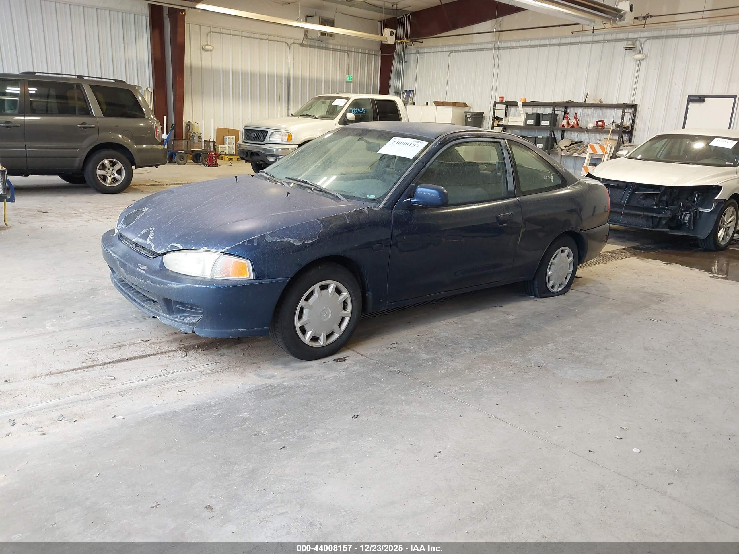 MITSUBISHI MIRAGE image 2
