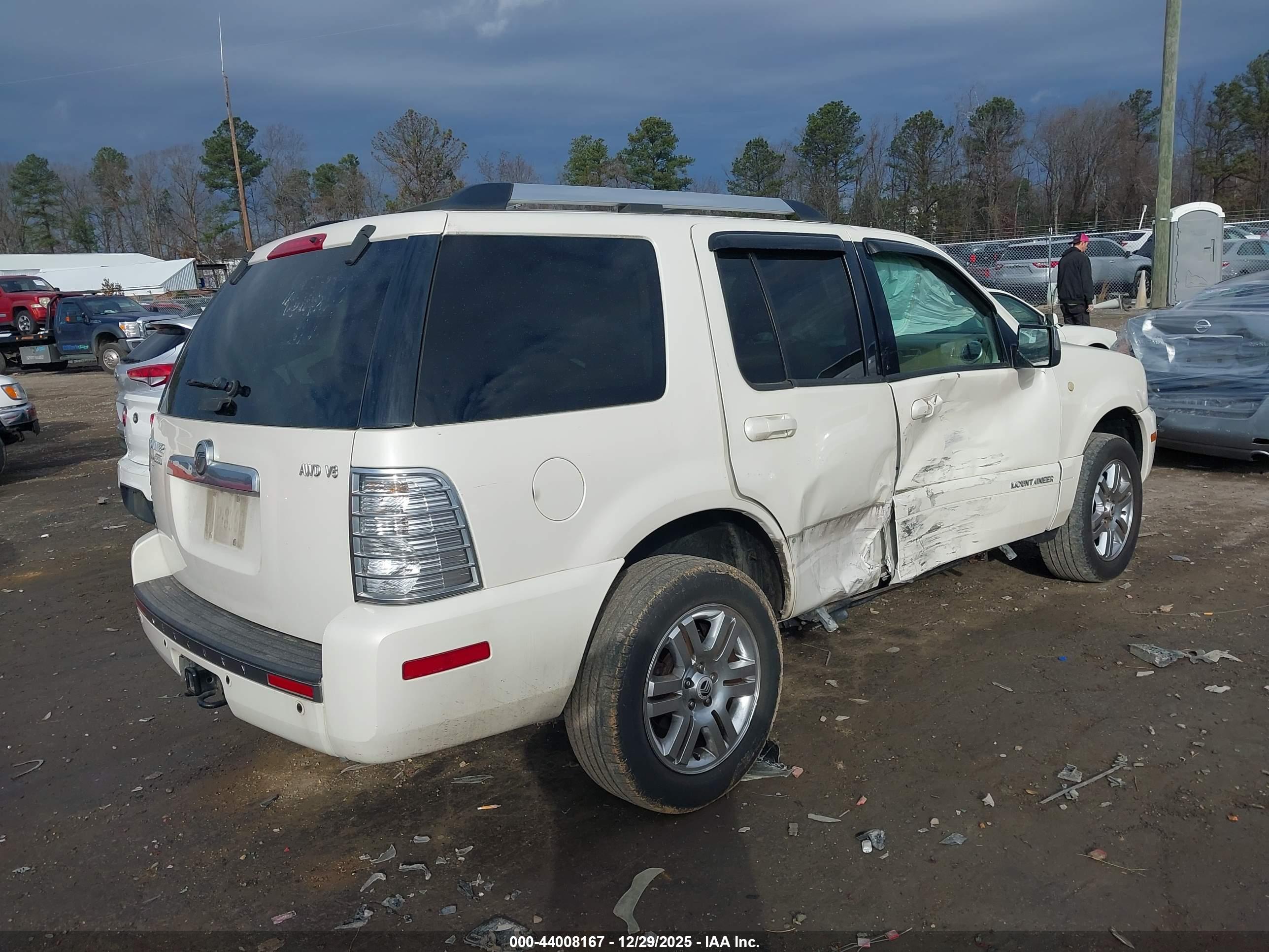 MERCURY MOUNTAINEER image 4