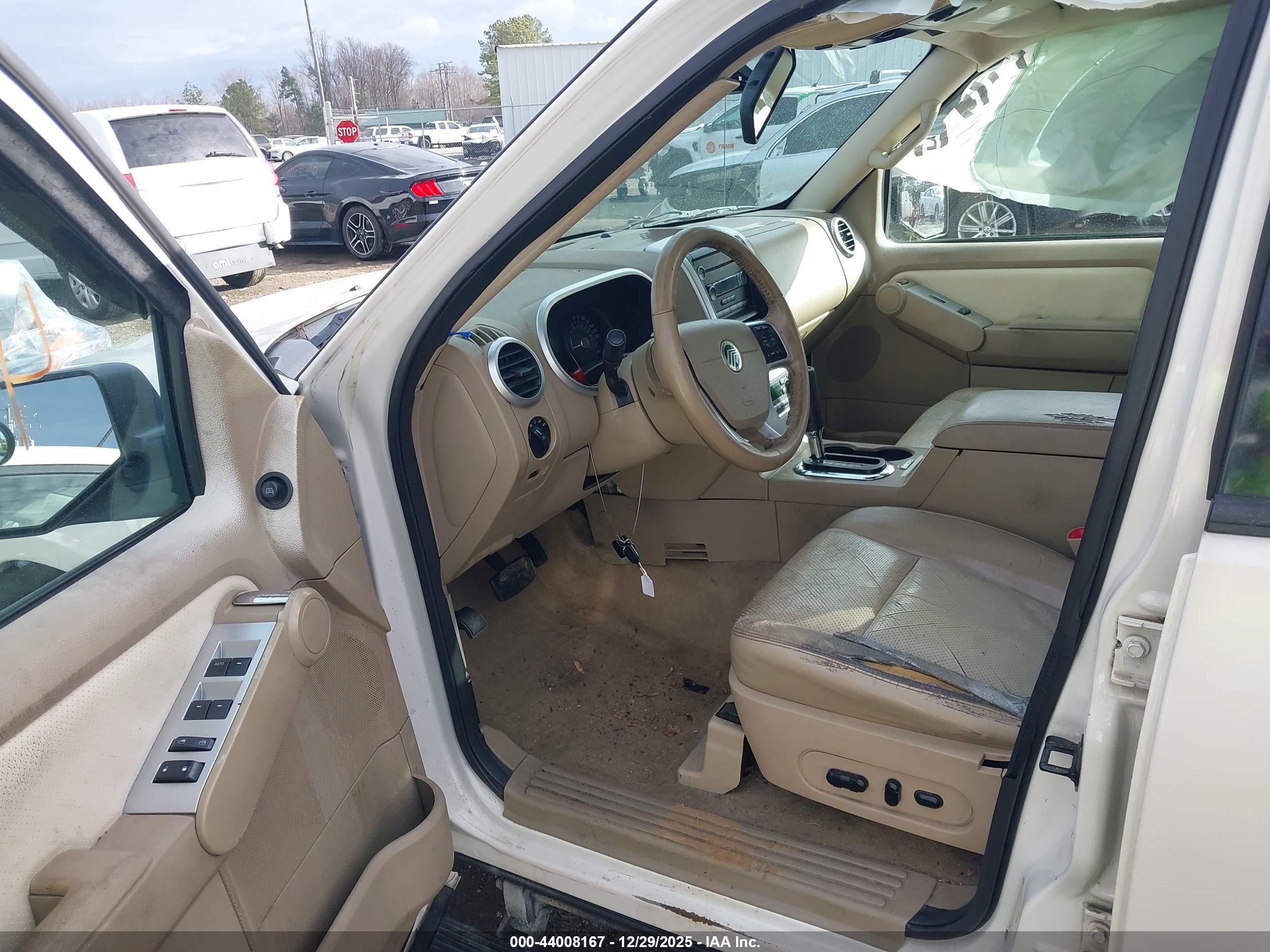 MERCURY MOUNTAINEER image 5