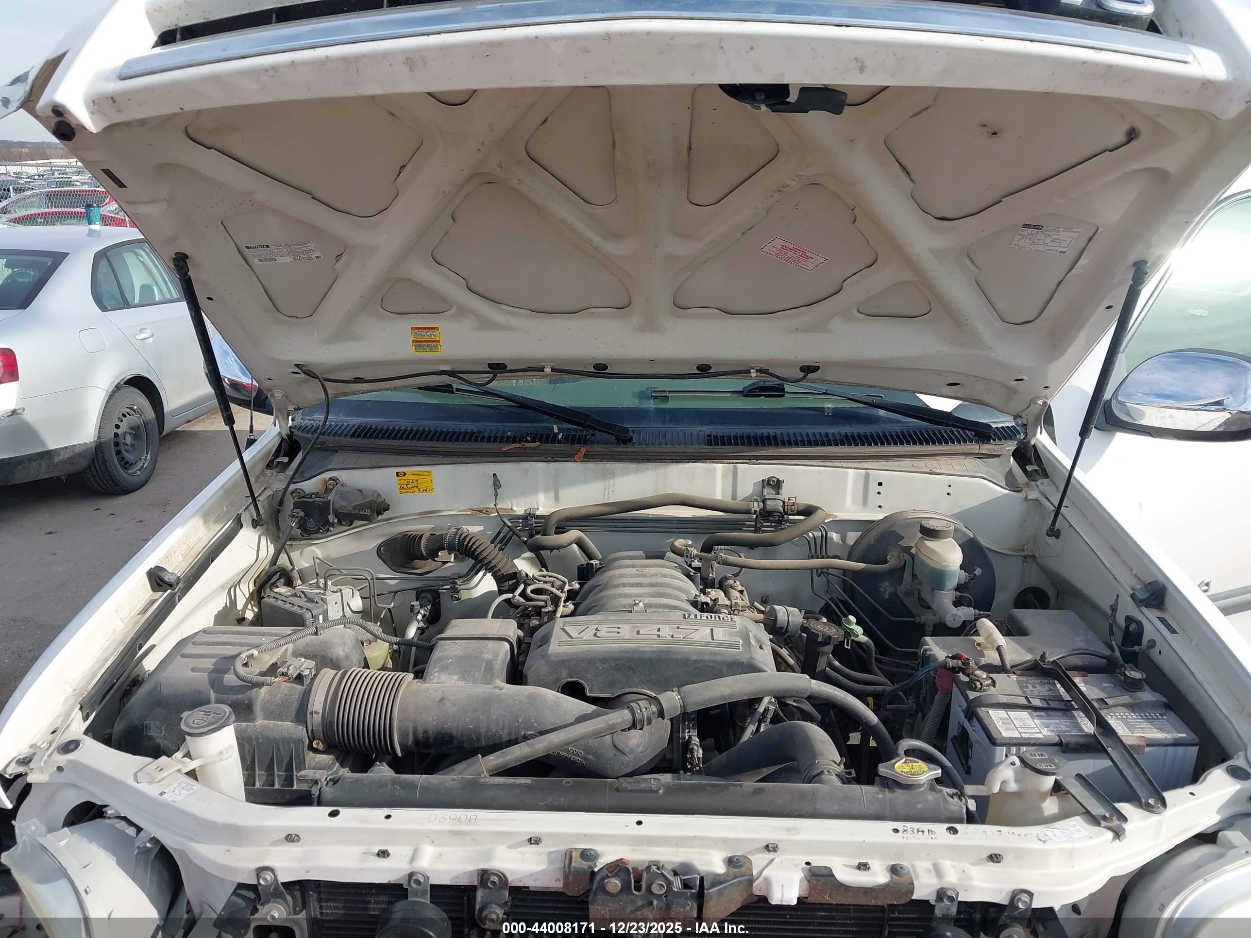 TOYOTA TUNDRA image 10