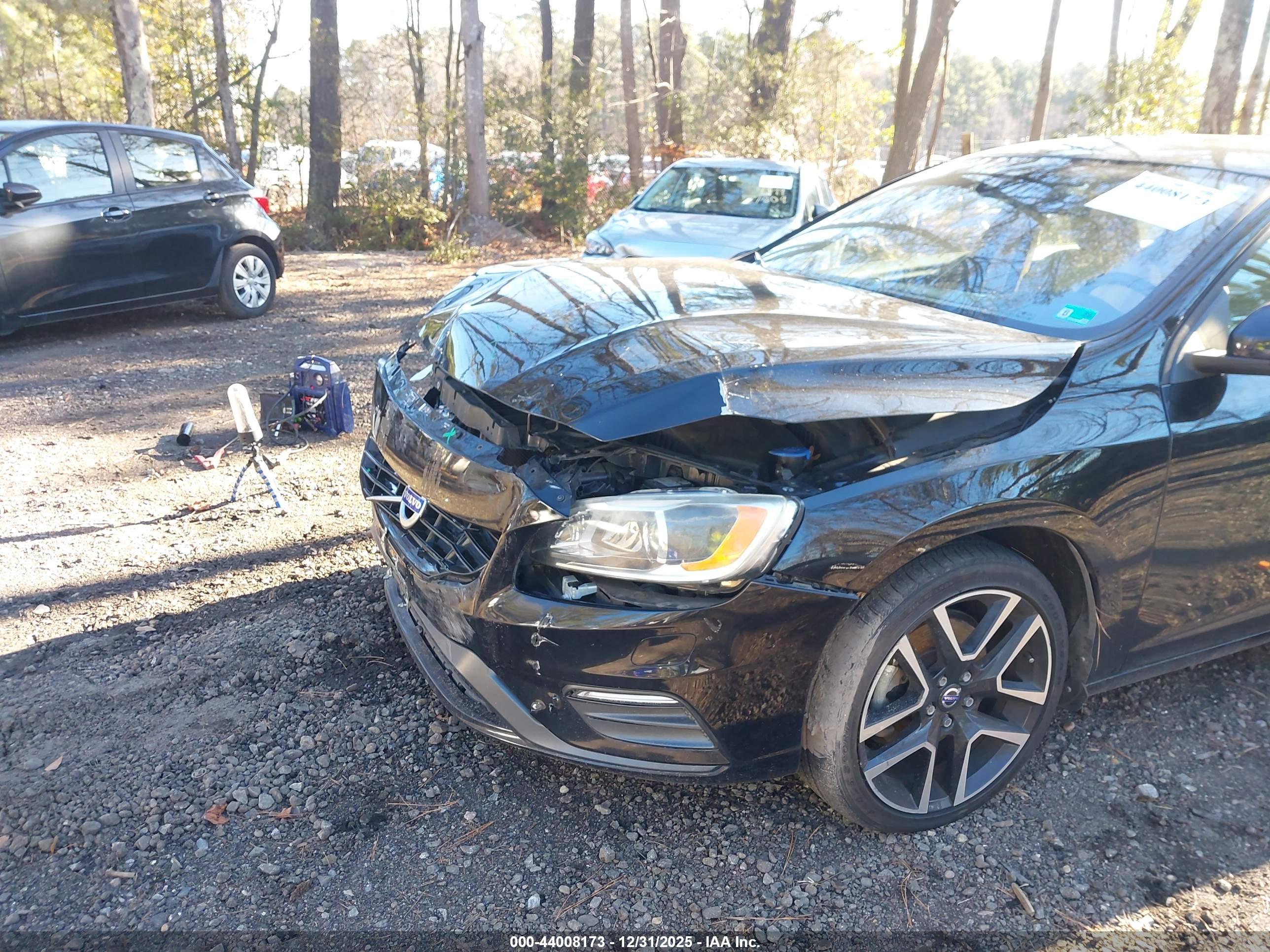 VOLVO S60 image 6